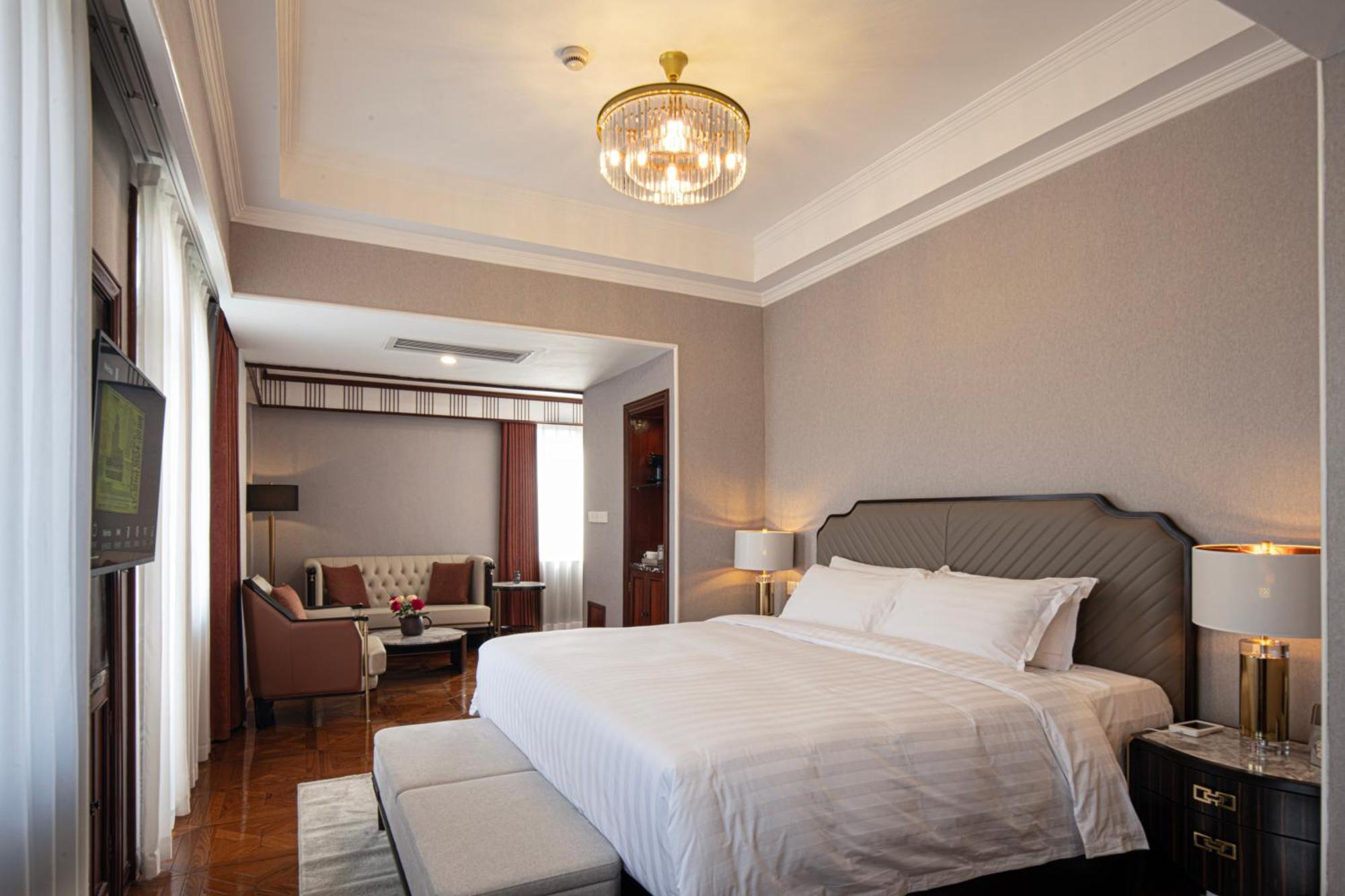 Specialty Suite