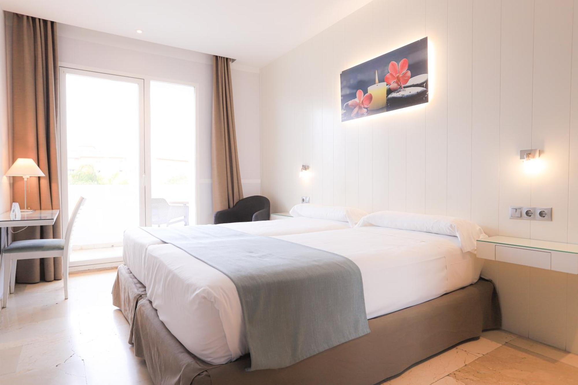 Double or Twin Room Balcony
