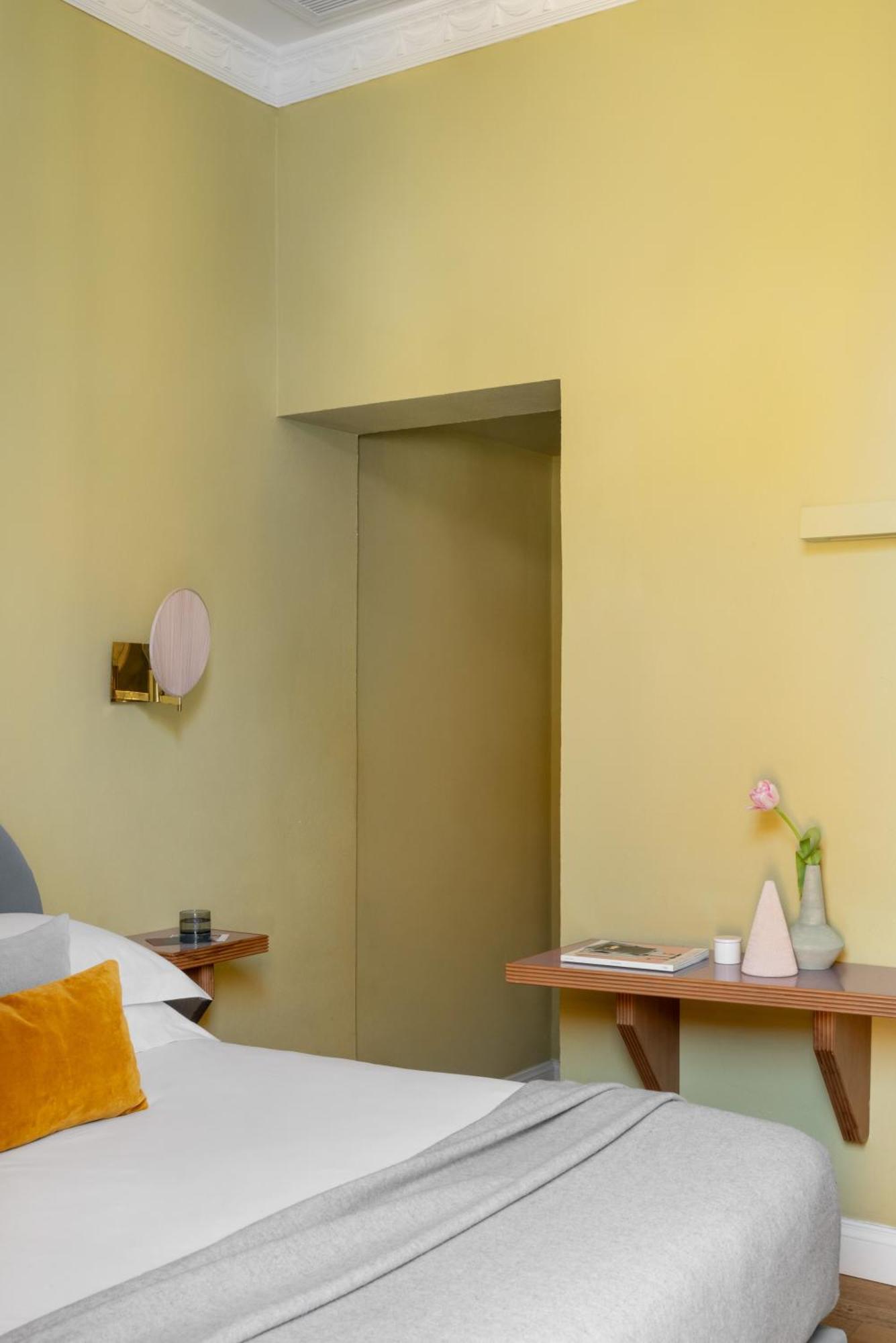 Small Double Room,1772063211:JPEG