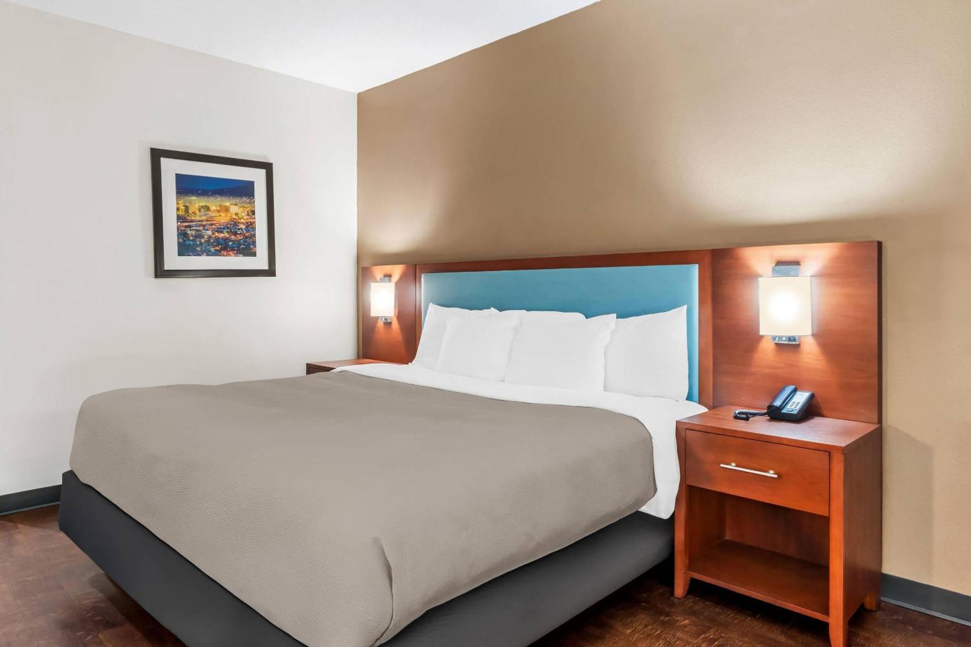 King Room - Disability Access/Non-Smoking
