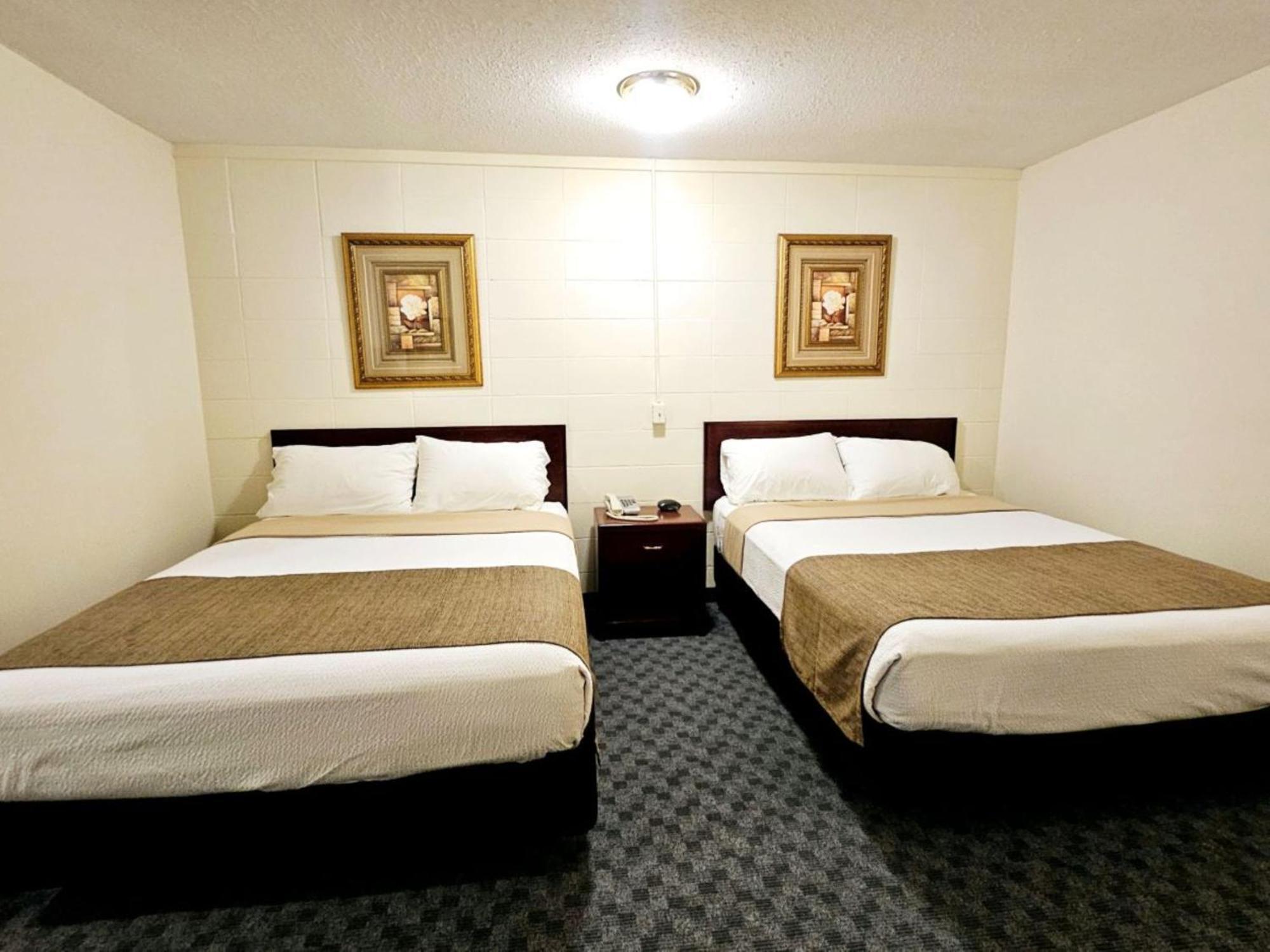 Queen Room with Two Queen Beds and Kitchen