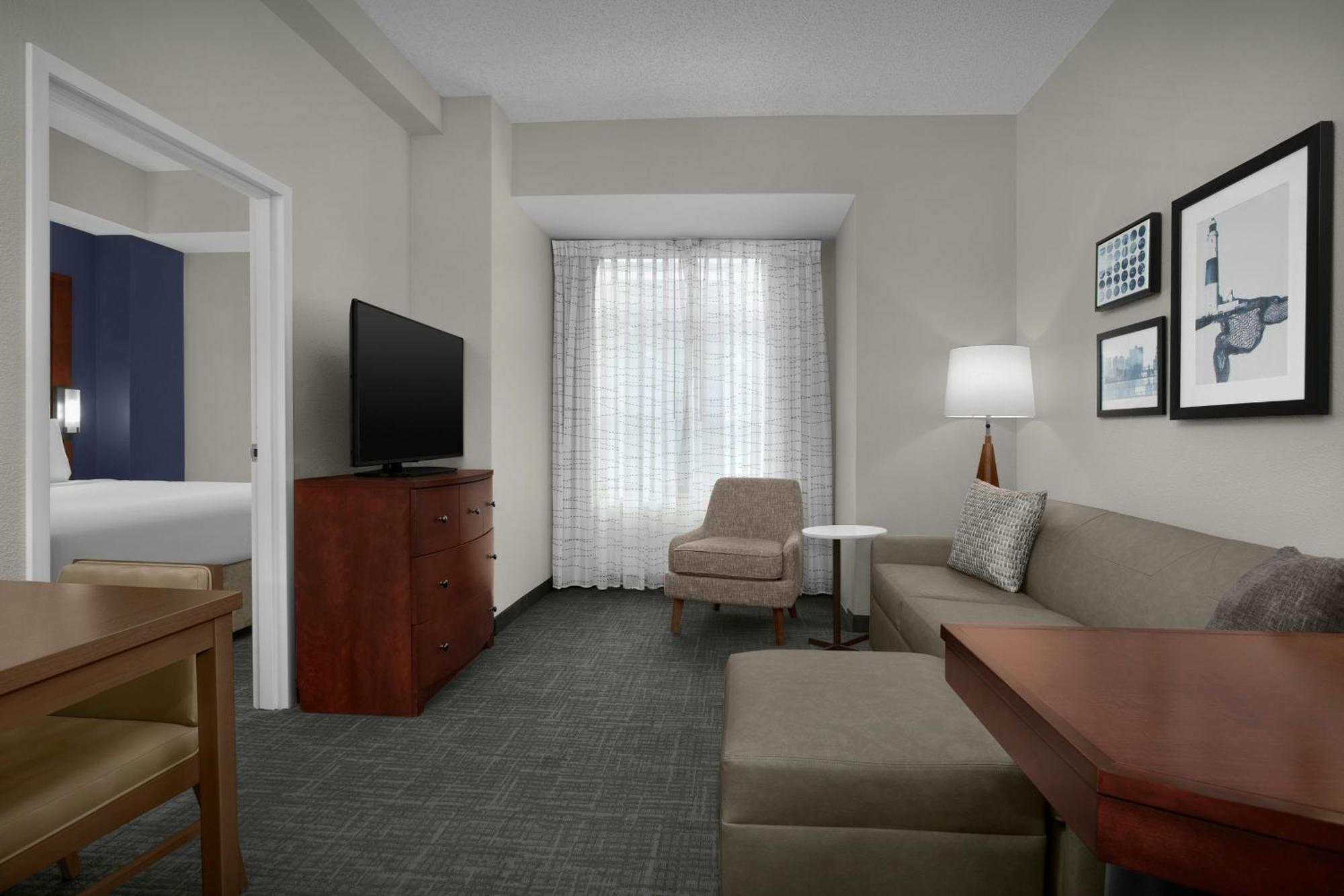 One-Bedroom King Suite