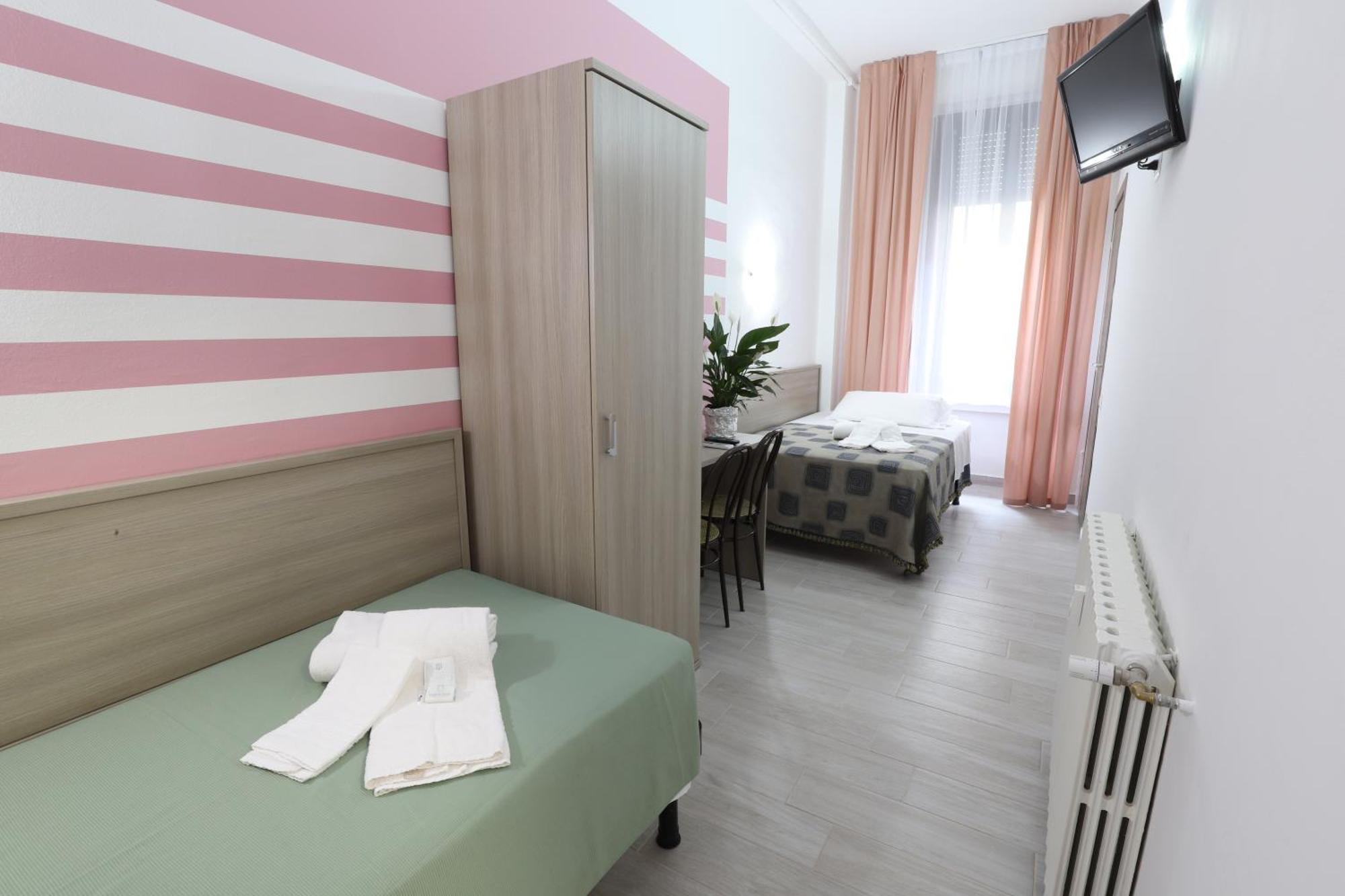 Twin Room with Private Bathroom