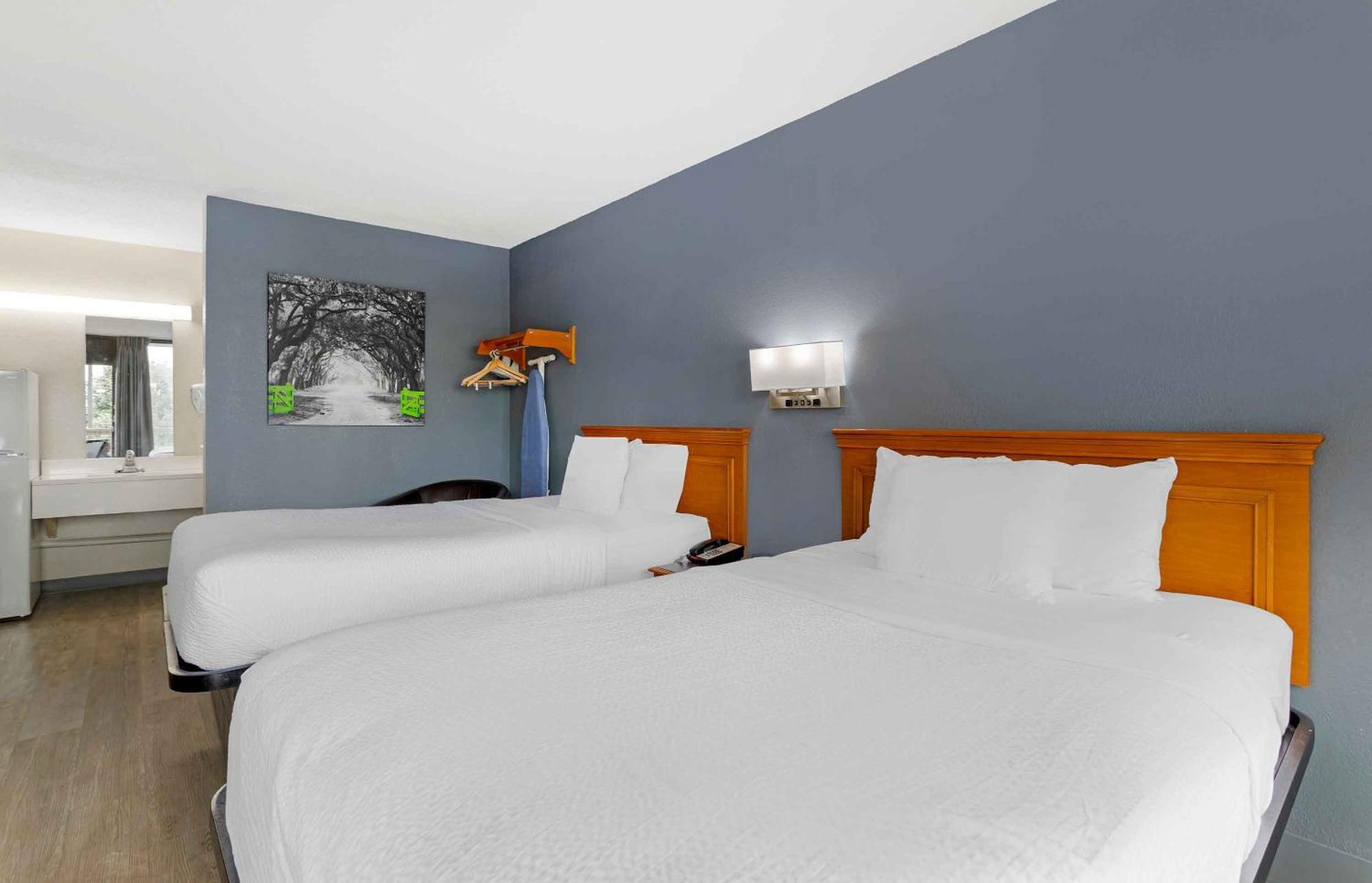 Studio with 2 Double Beds - Non-Smoking