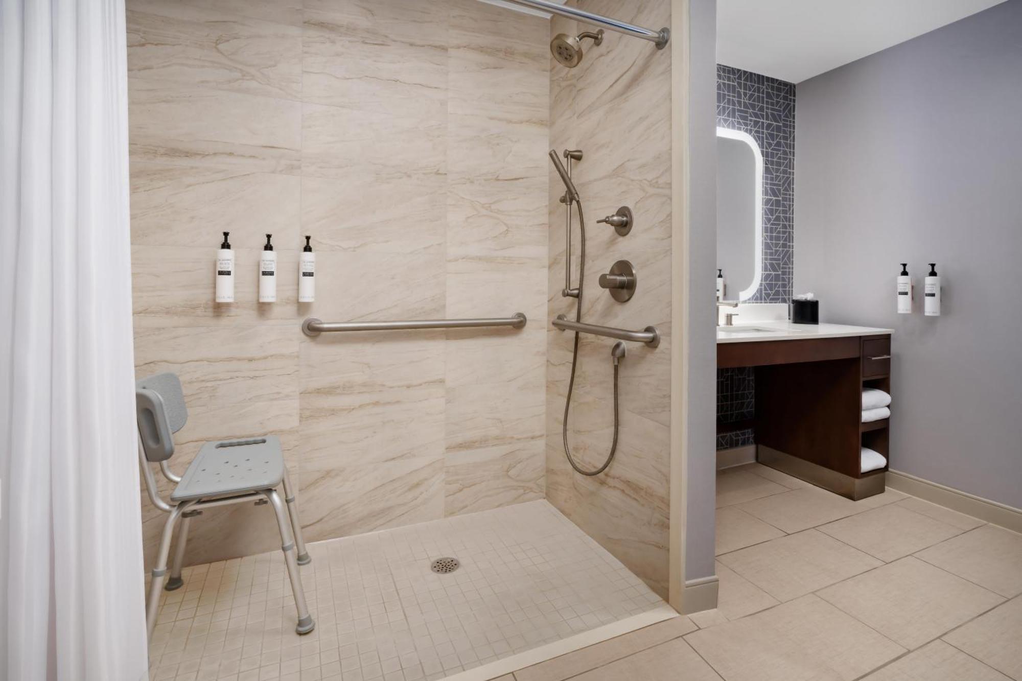 King Studio with Roll-In Shower - Mobility and Hearing Access/Non-Smoking