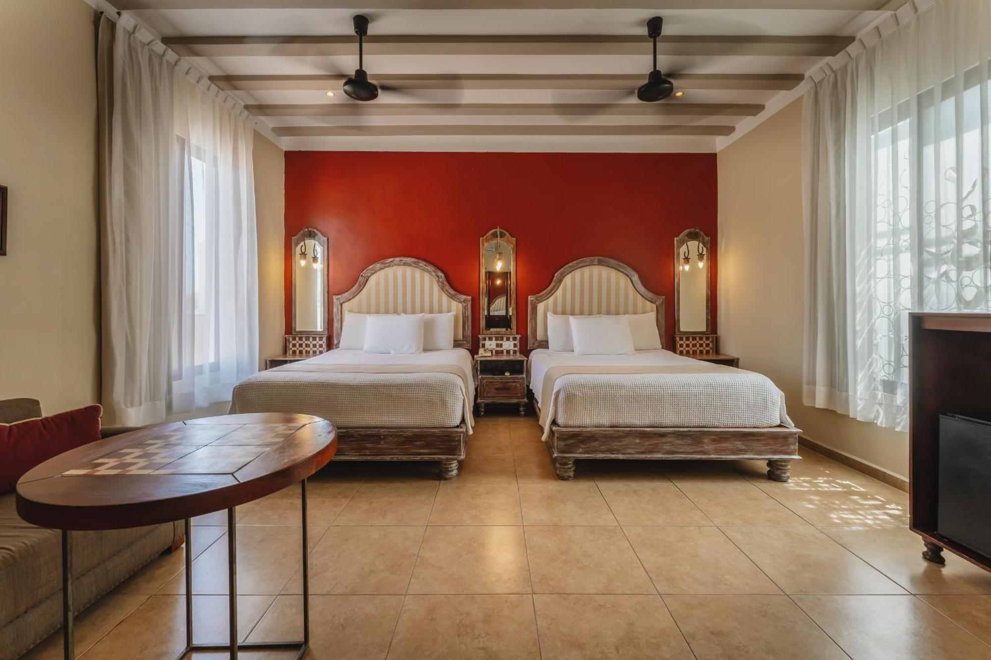 Chambre avec 2 Grands Lits Queen-Size