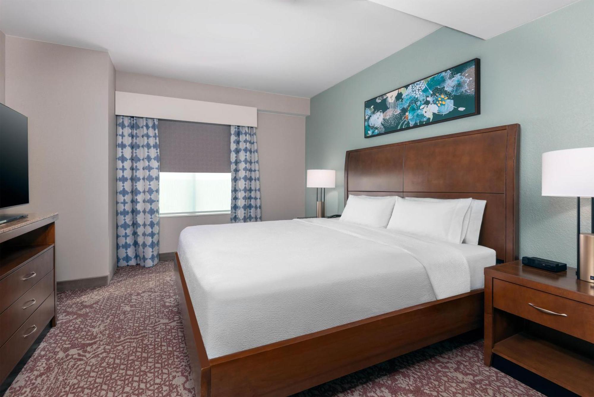 One-Bedroom King Suite