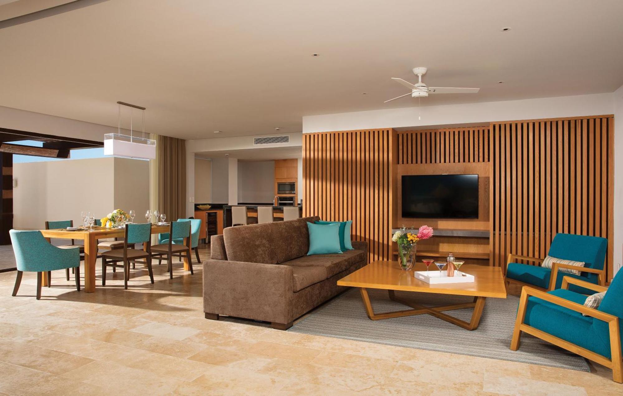Suite VIP Preferencial Paramount com Cama King-size e Vista do Mar