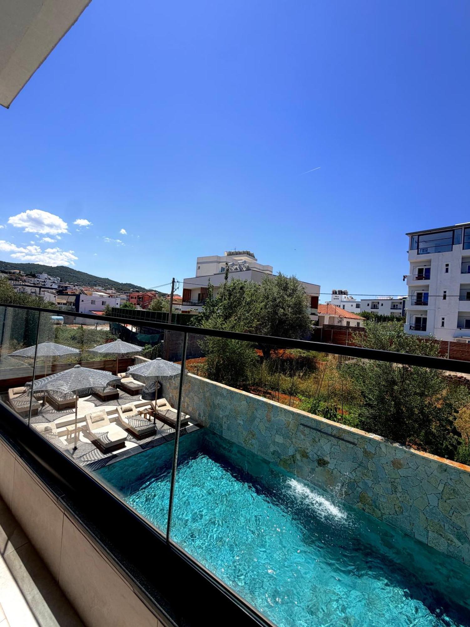 King Room Pool View