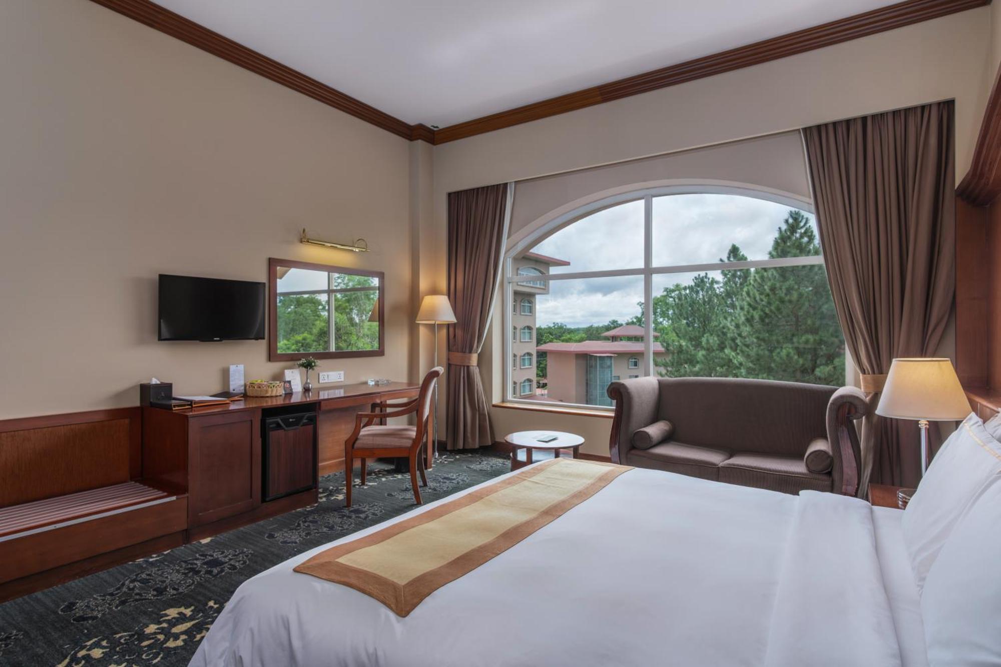 Deluxe King Room