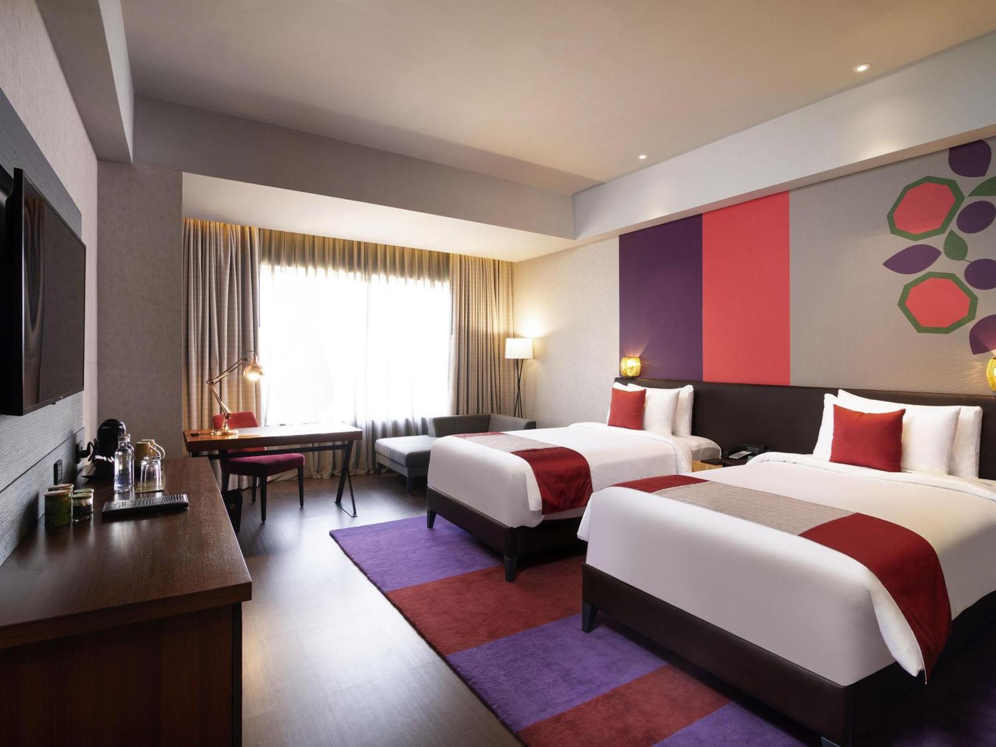 Staycation Package with Breakfast, Lunch or Dinner & 24 Hours Check-in & Check-out & 15% discount on Food & Soft Beverages