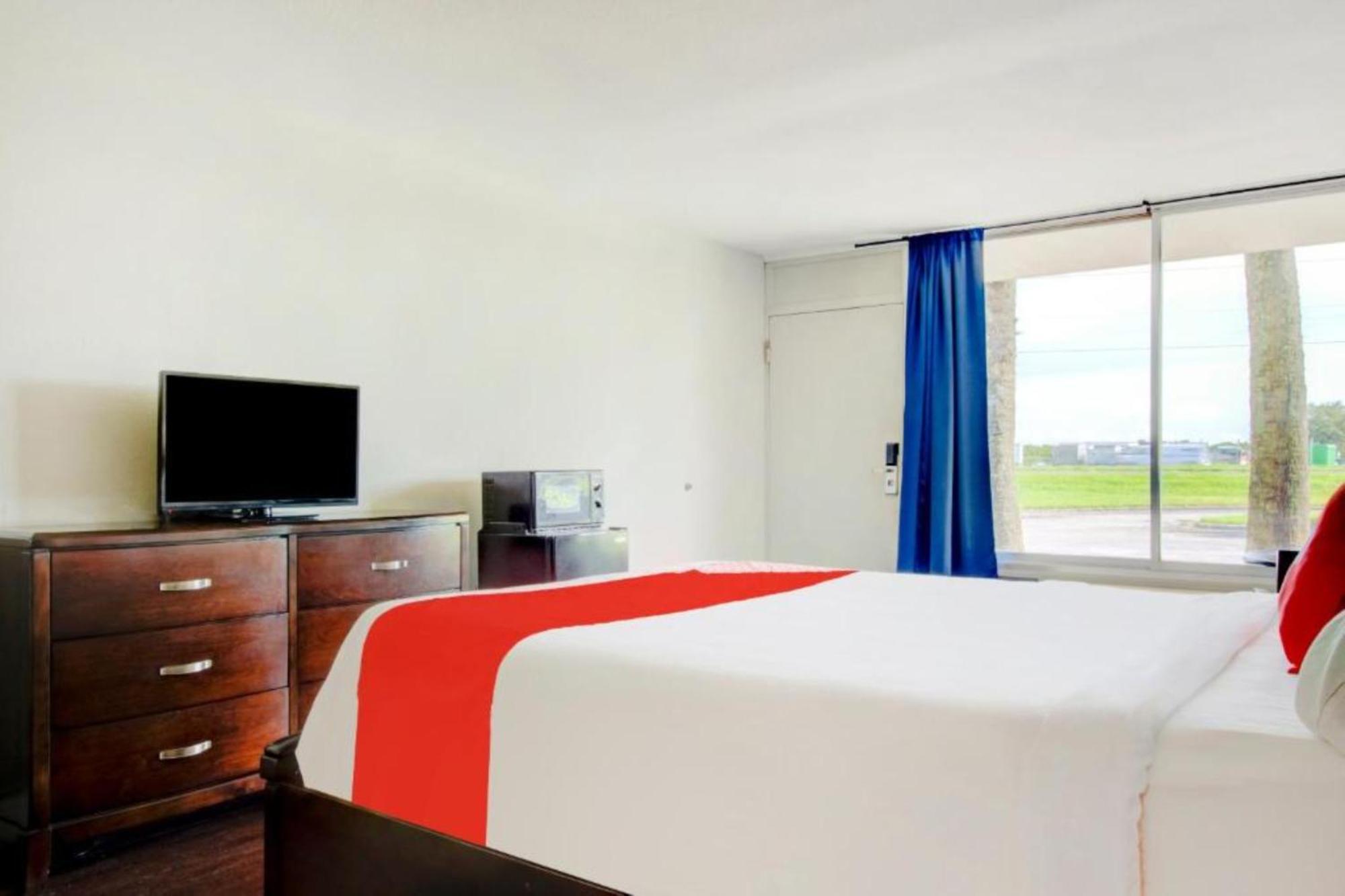 Deluxe King Bed