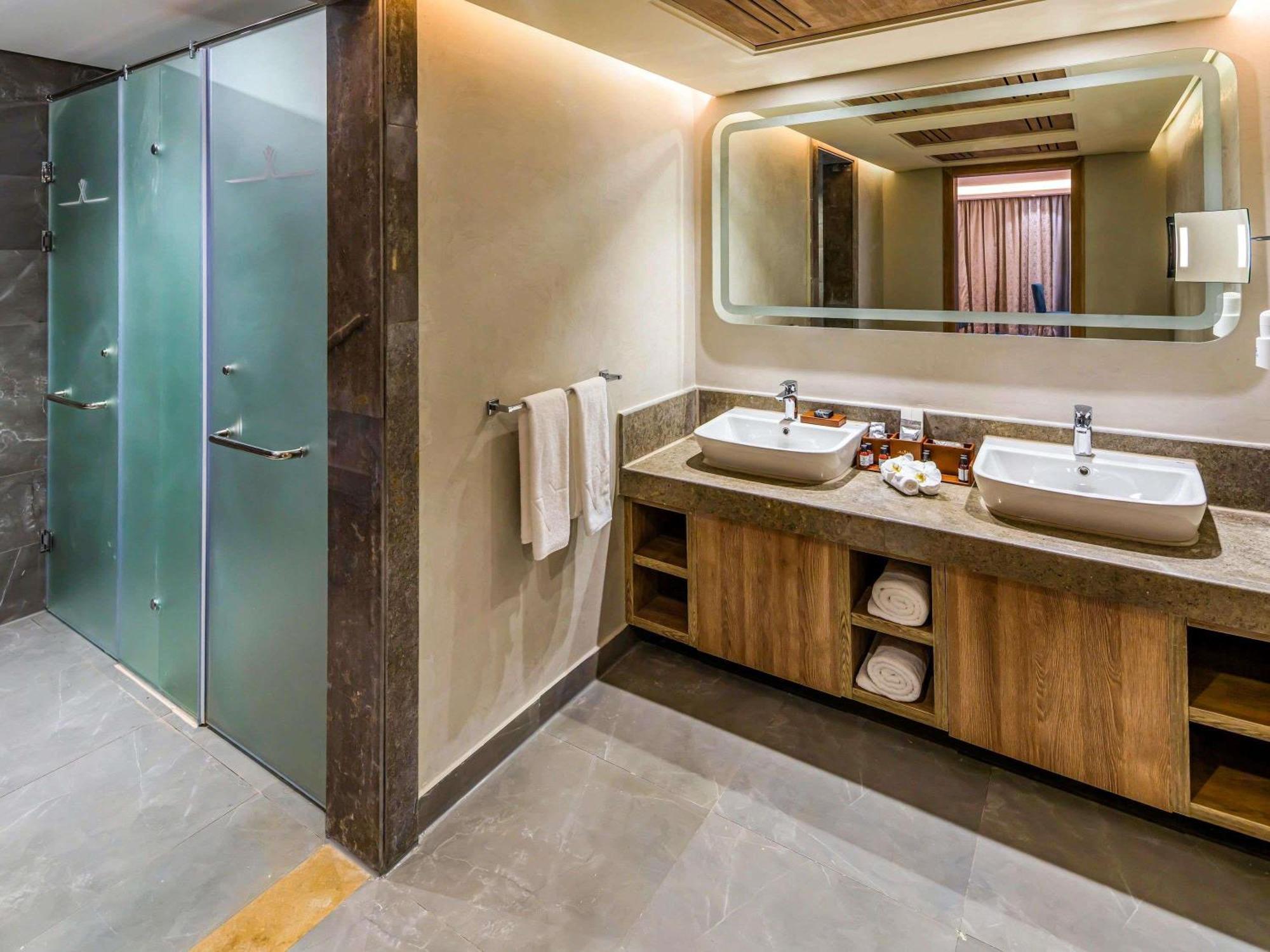 Twin Suite Sea View
