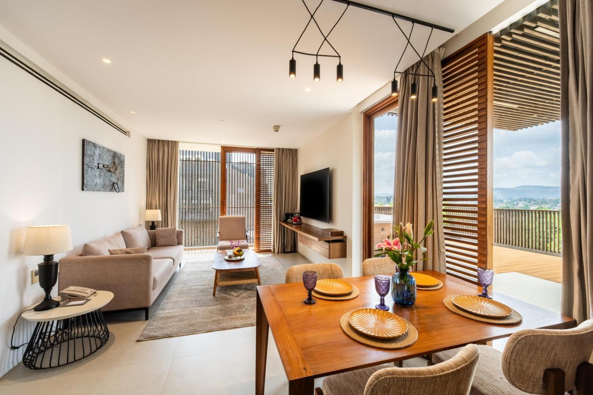 Presidential Suite with 1+1 happy hours in Malhari from 12pm to 8pm and Complimentary in-stay Hotel Credit worth INR 500 redeemable on Spa per stay