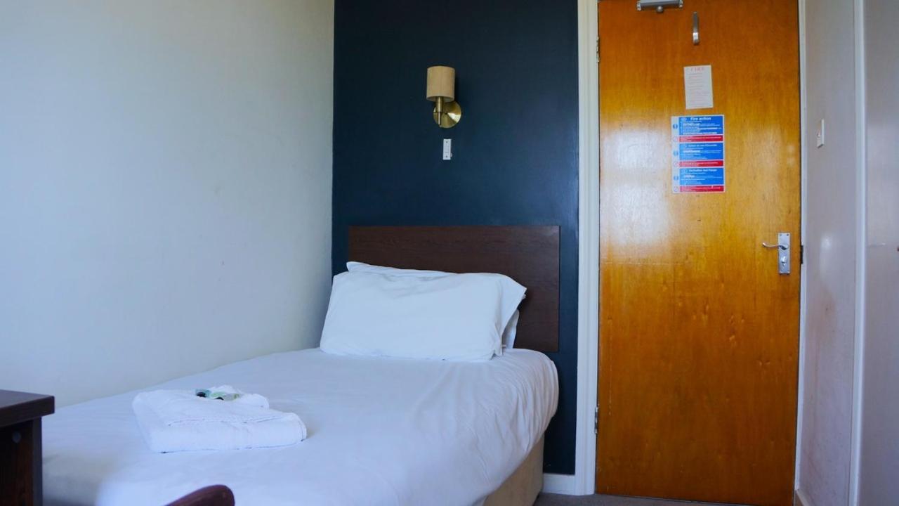 Budget Single Room