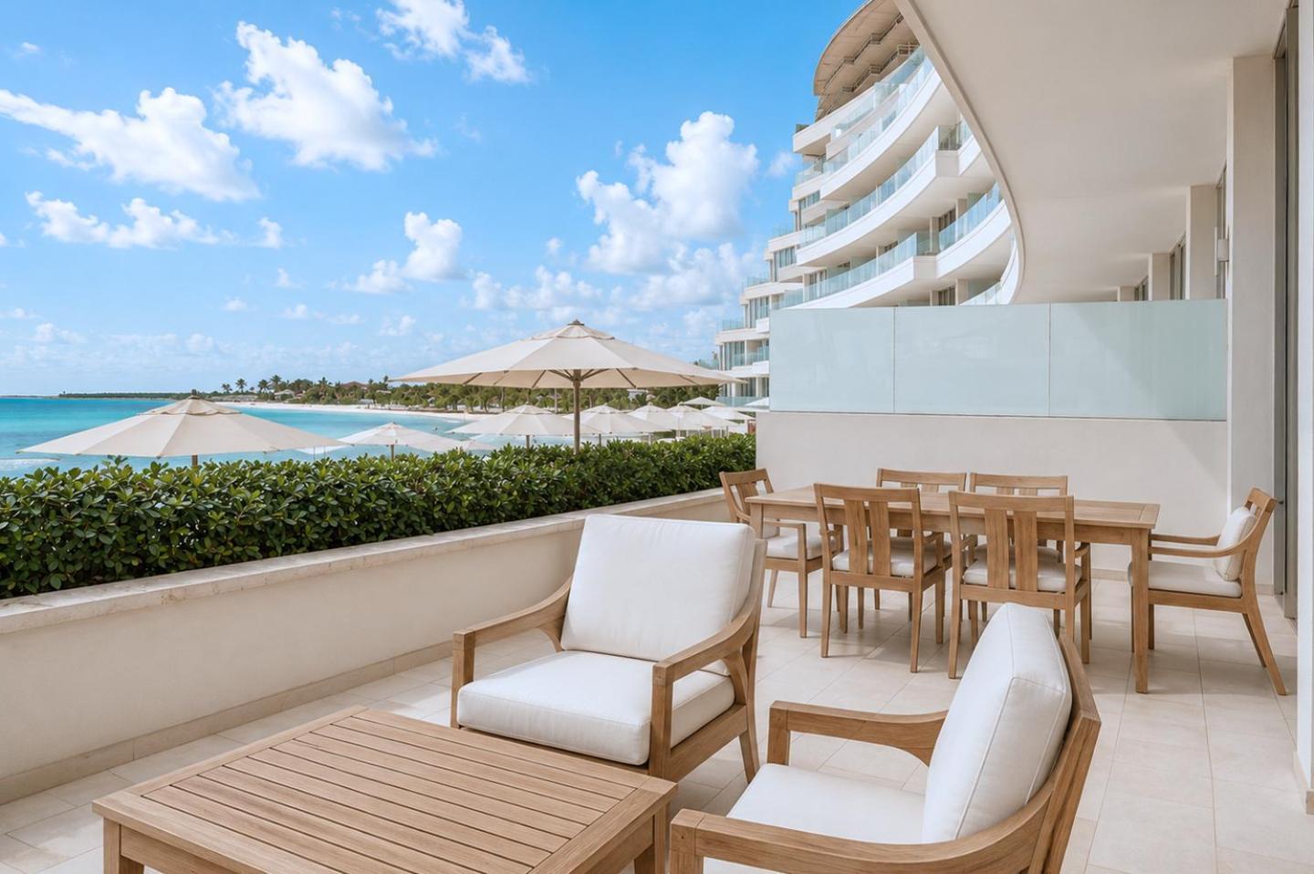 Suite Pool View