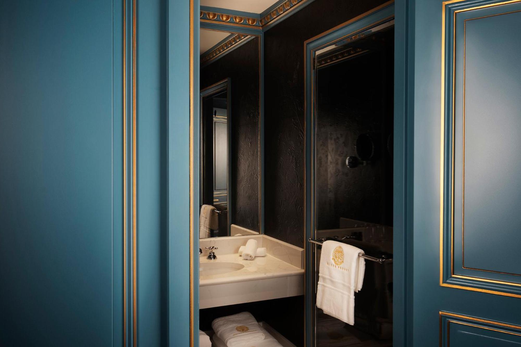 Marcel Proust Junior Suite