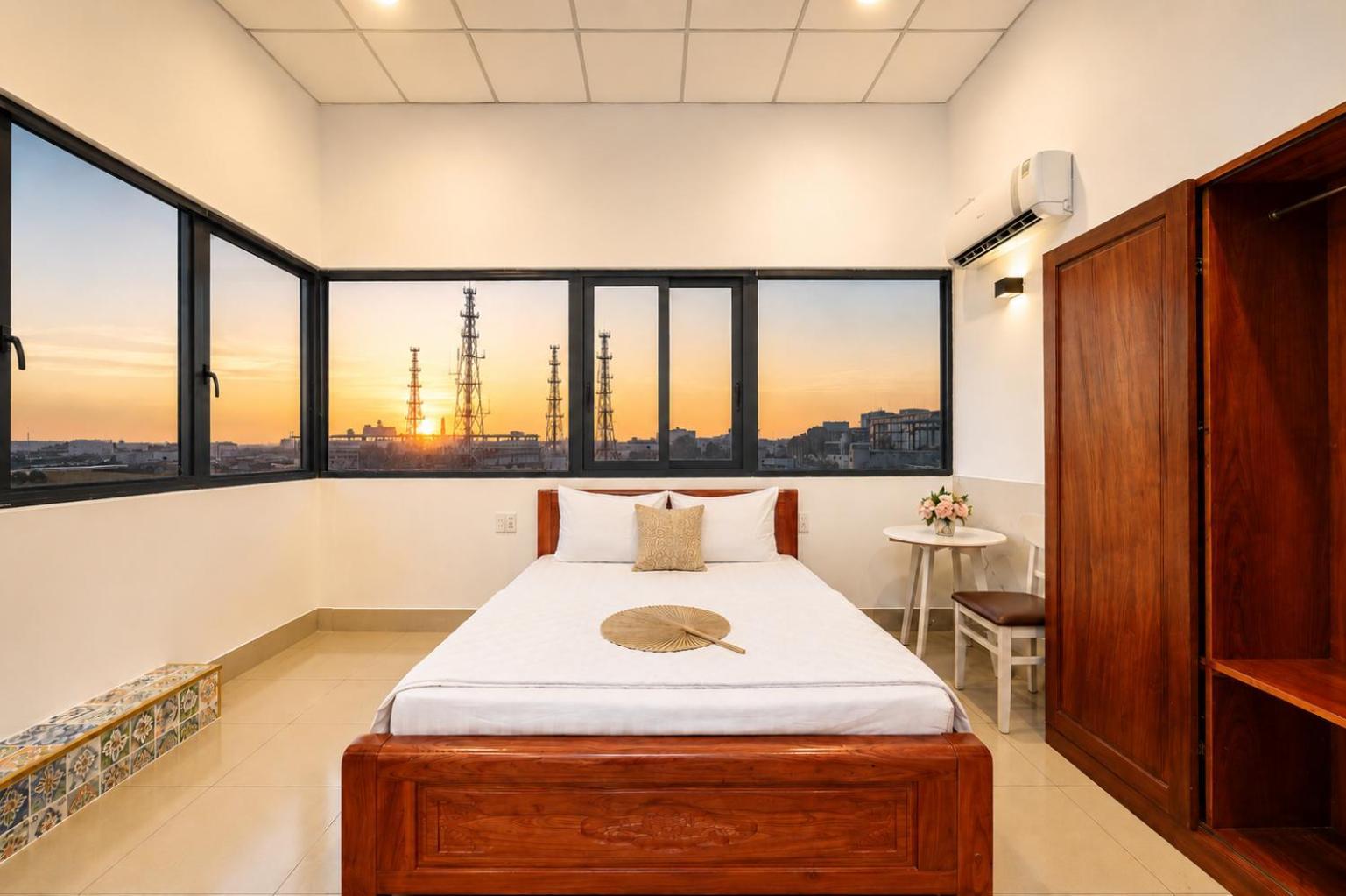 Suite with City View