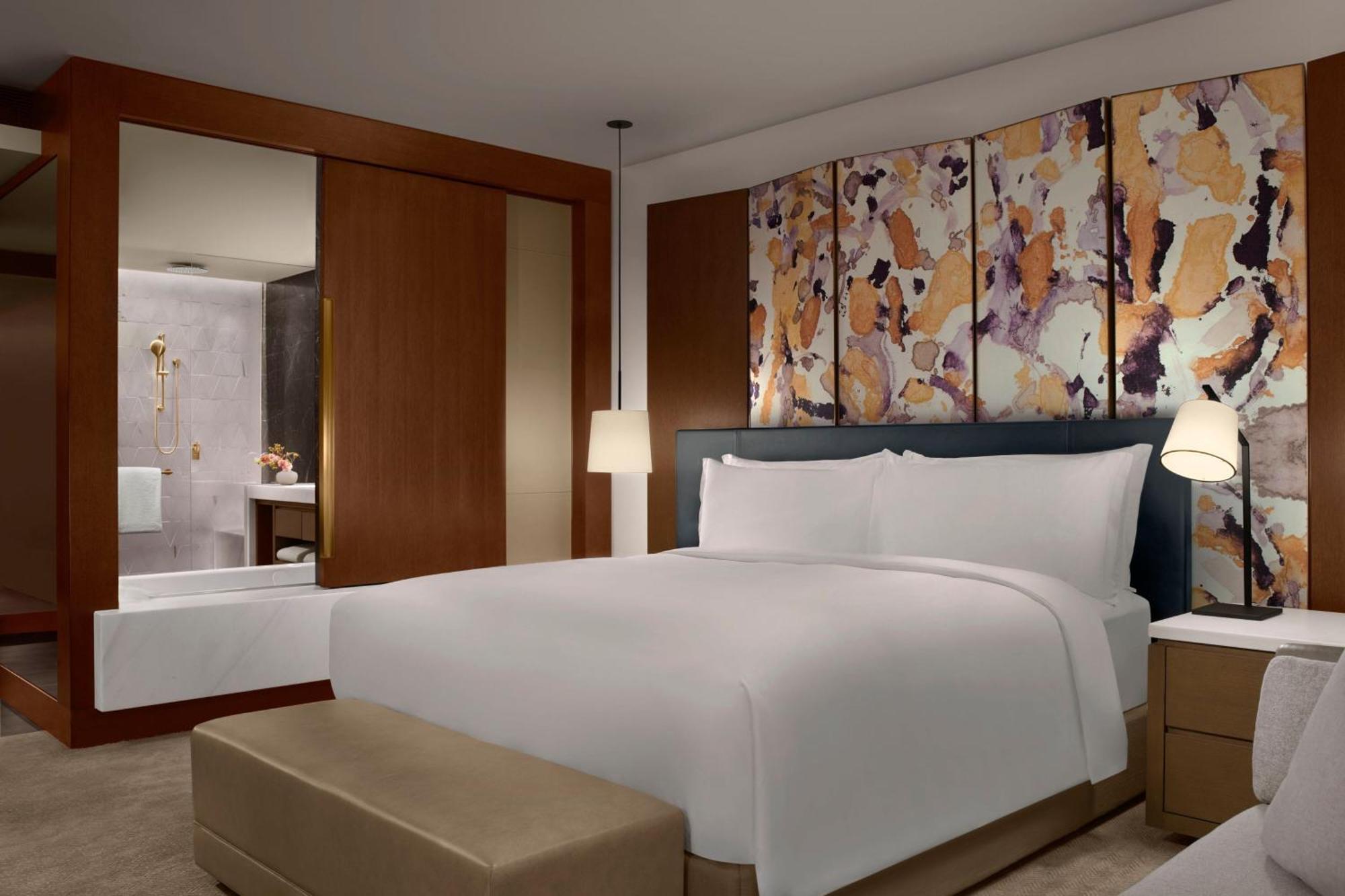 Yarra Suite Bay View 1 Bedroom 1 King Bed Study Club Access Half-Board