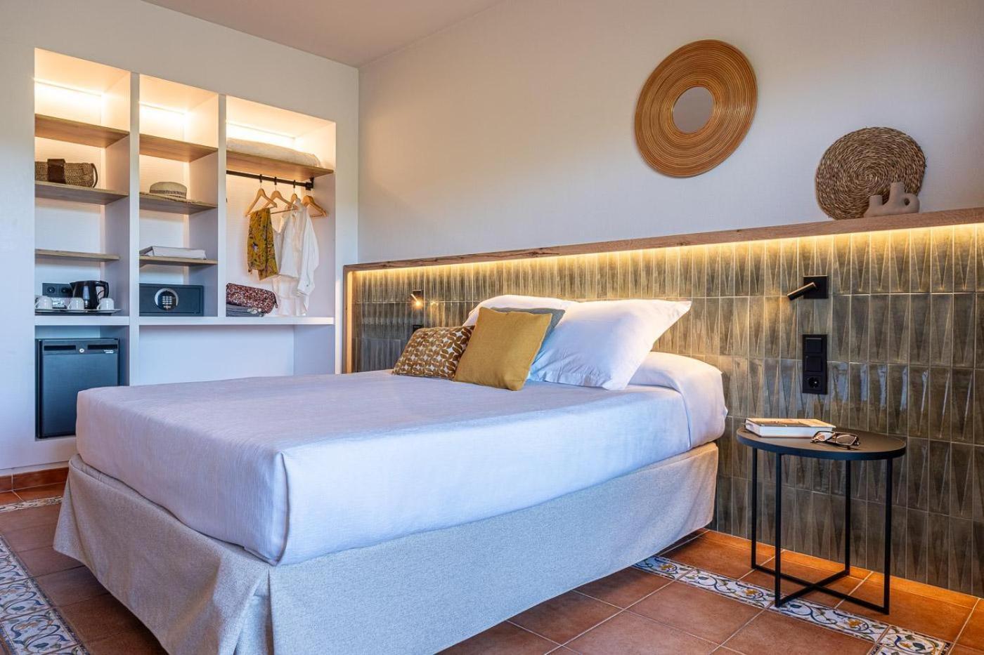 Double Room,1772606706:JPEG