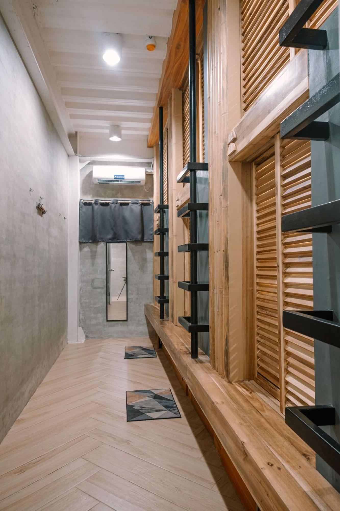 Bed in 6-Bed Mixed Dormitory Room