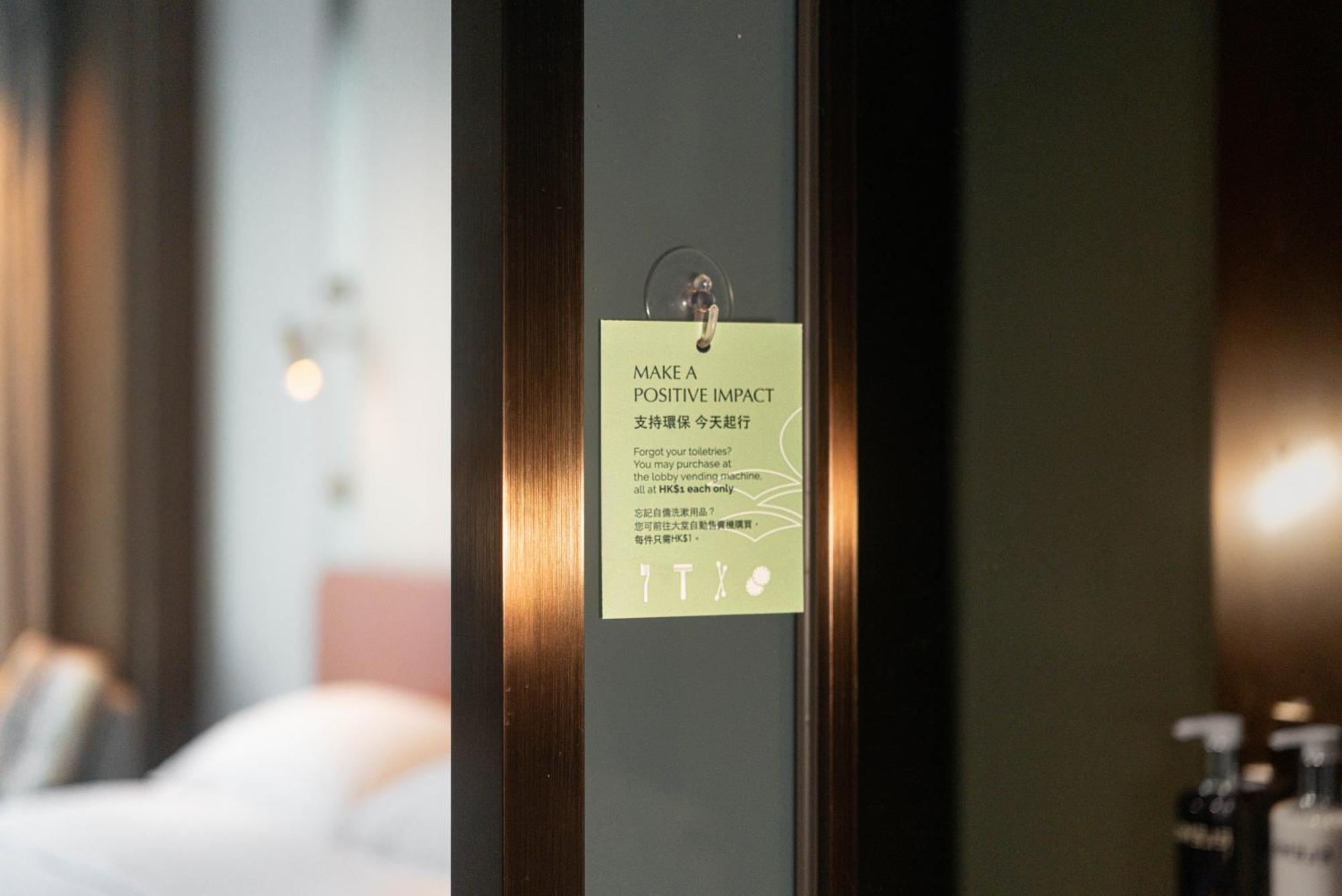 Premier Harbour View Room Queen bed