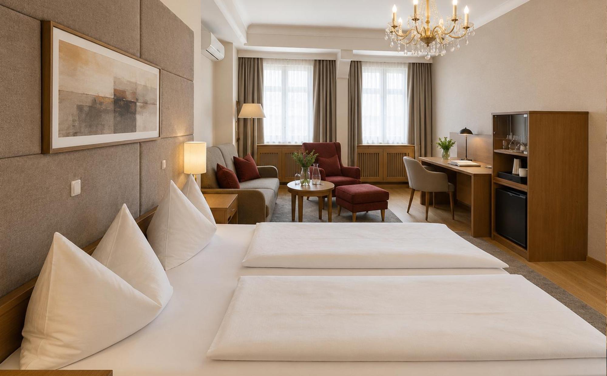 Junior Suite,1772875826:JPEG