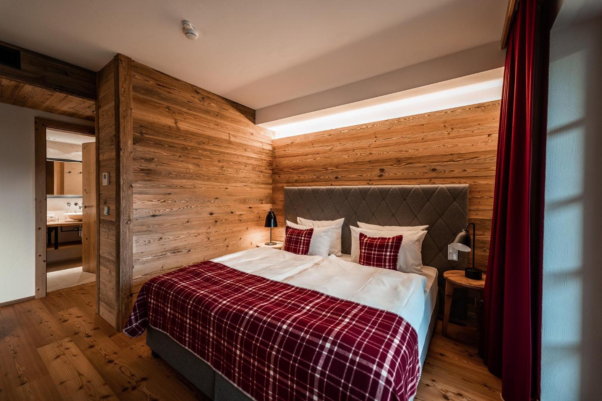 Double Room,1772876512:JPEG