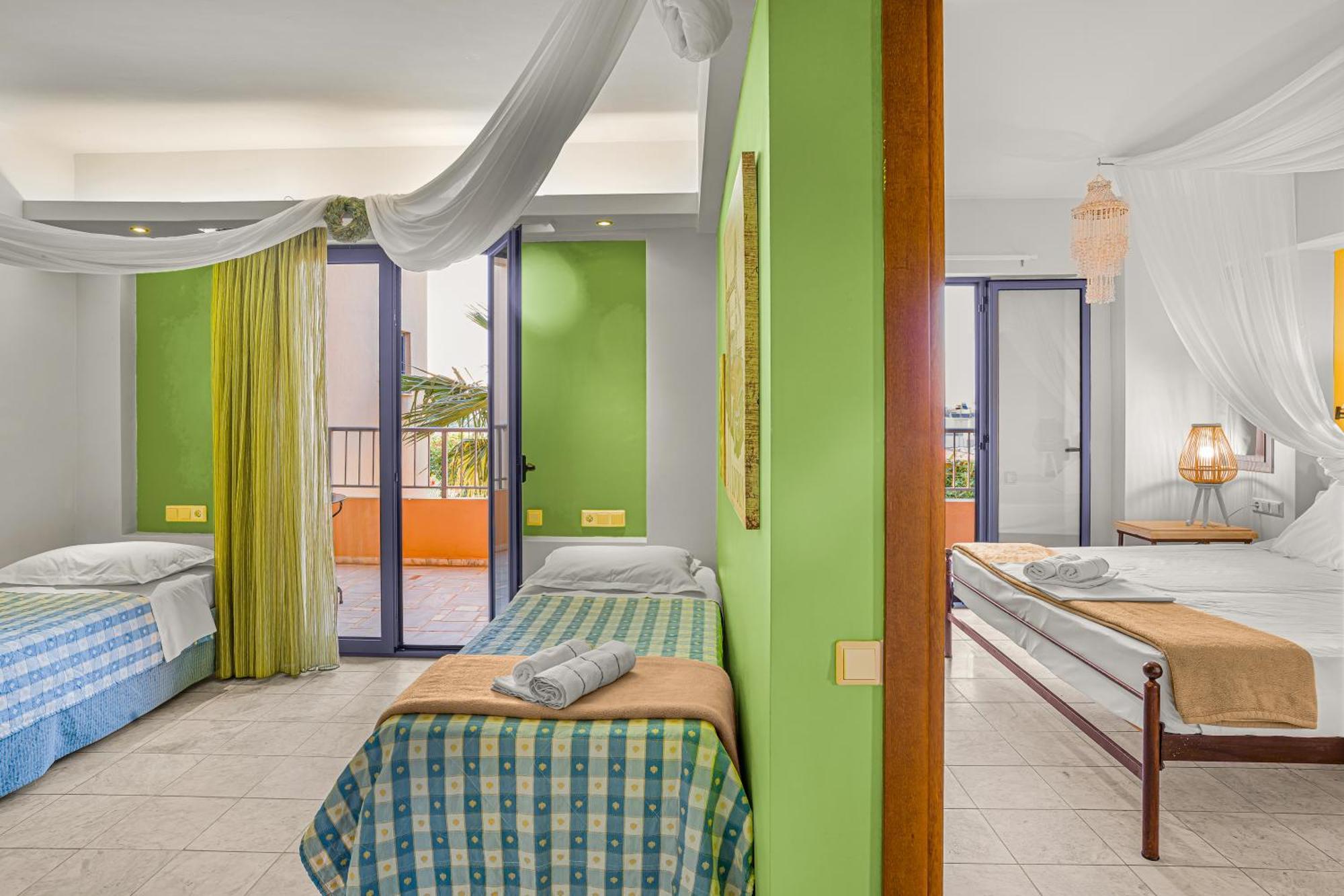 Deluxe Apartment