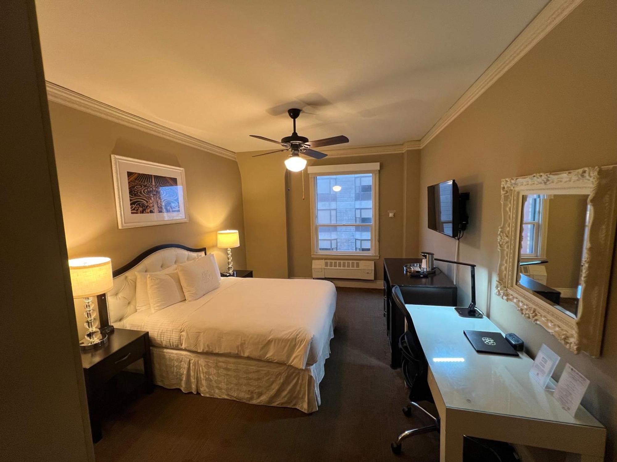 Chambre Lit Queen-Size Deluxe