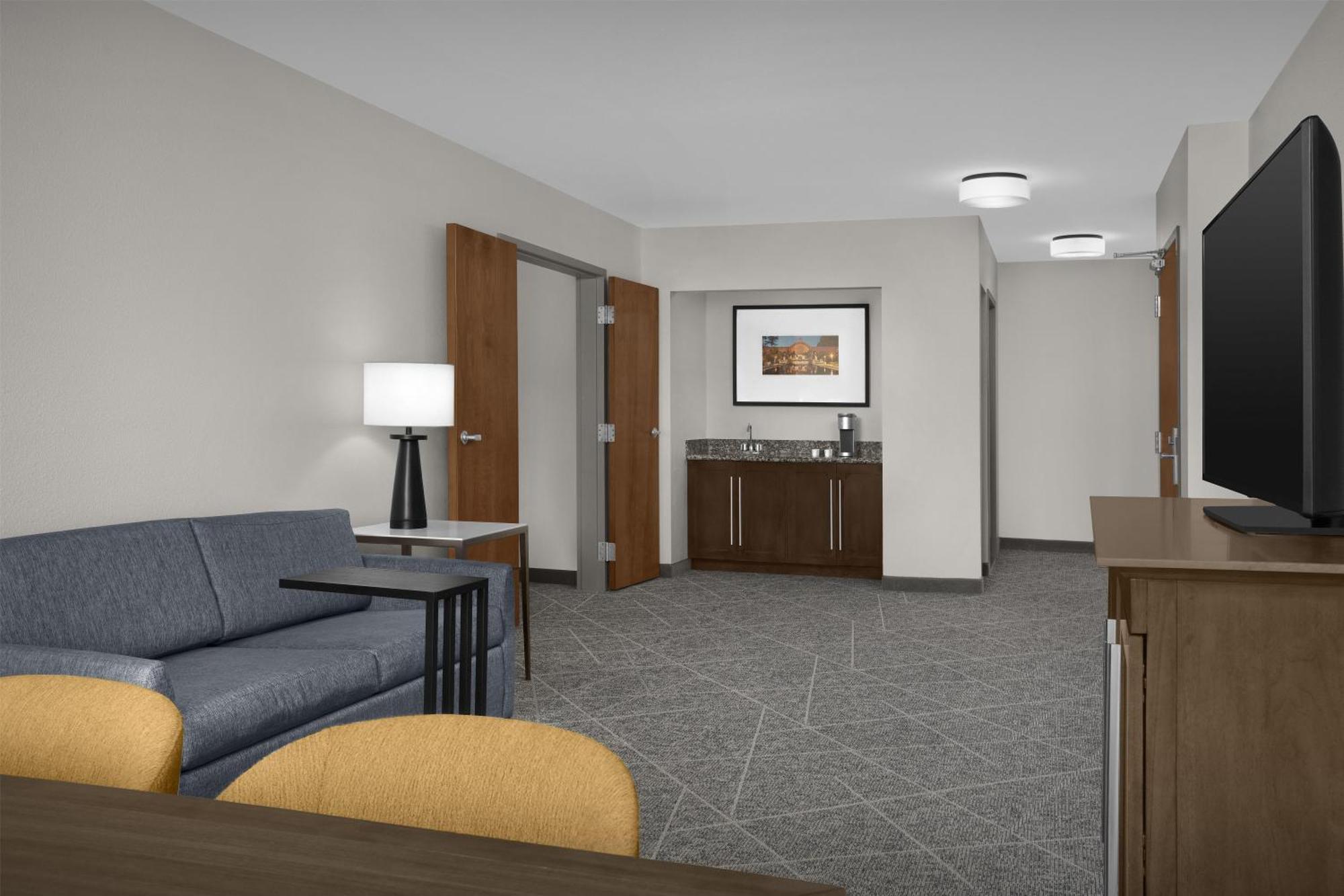 One-Bedroom King Suite Non-Smoking
