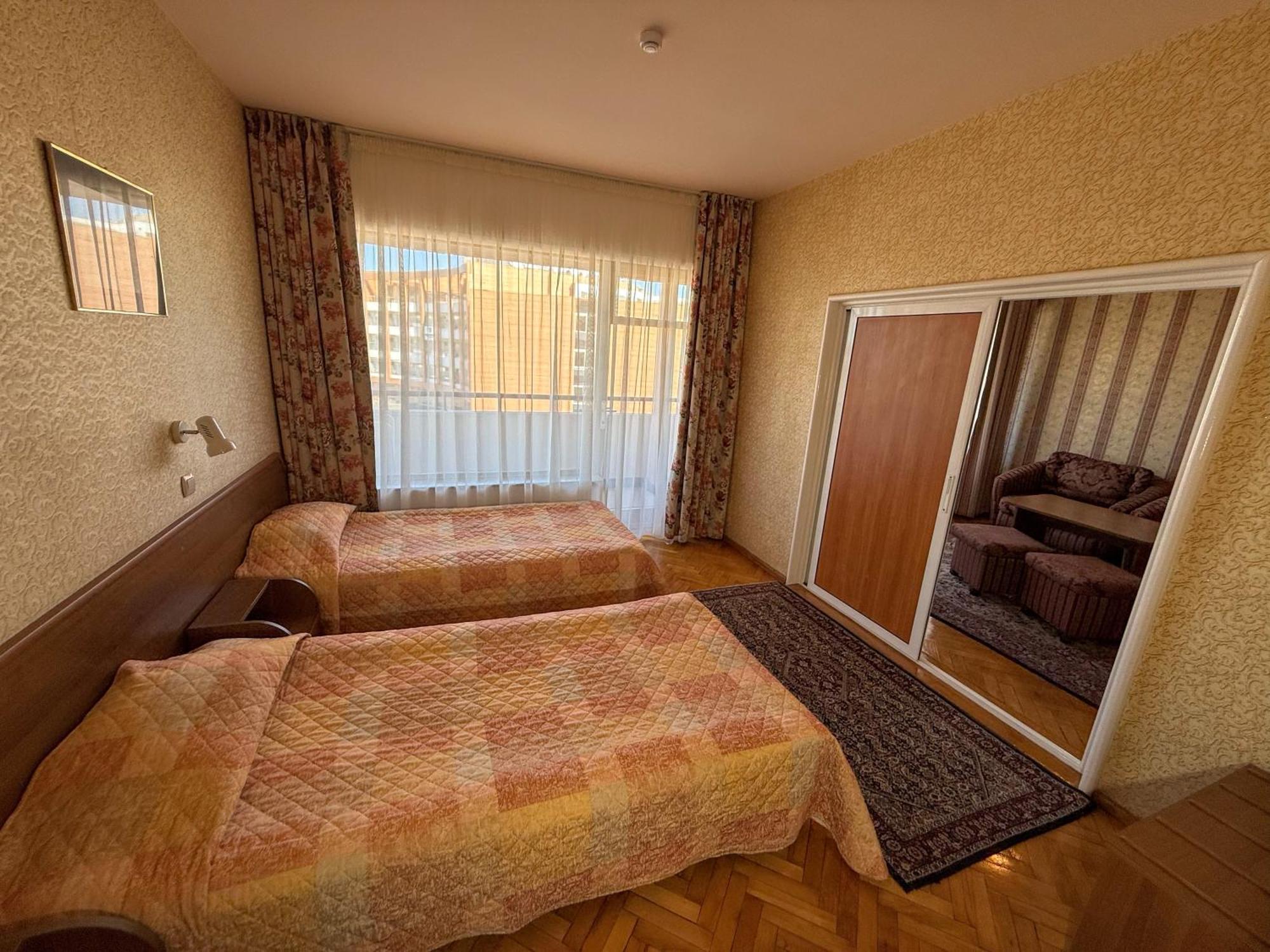 One-Bedroom Suite Balcony,1772917495:JPEG
