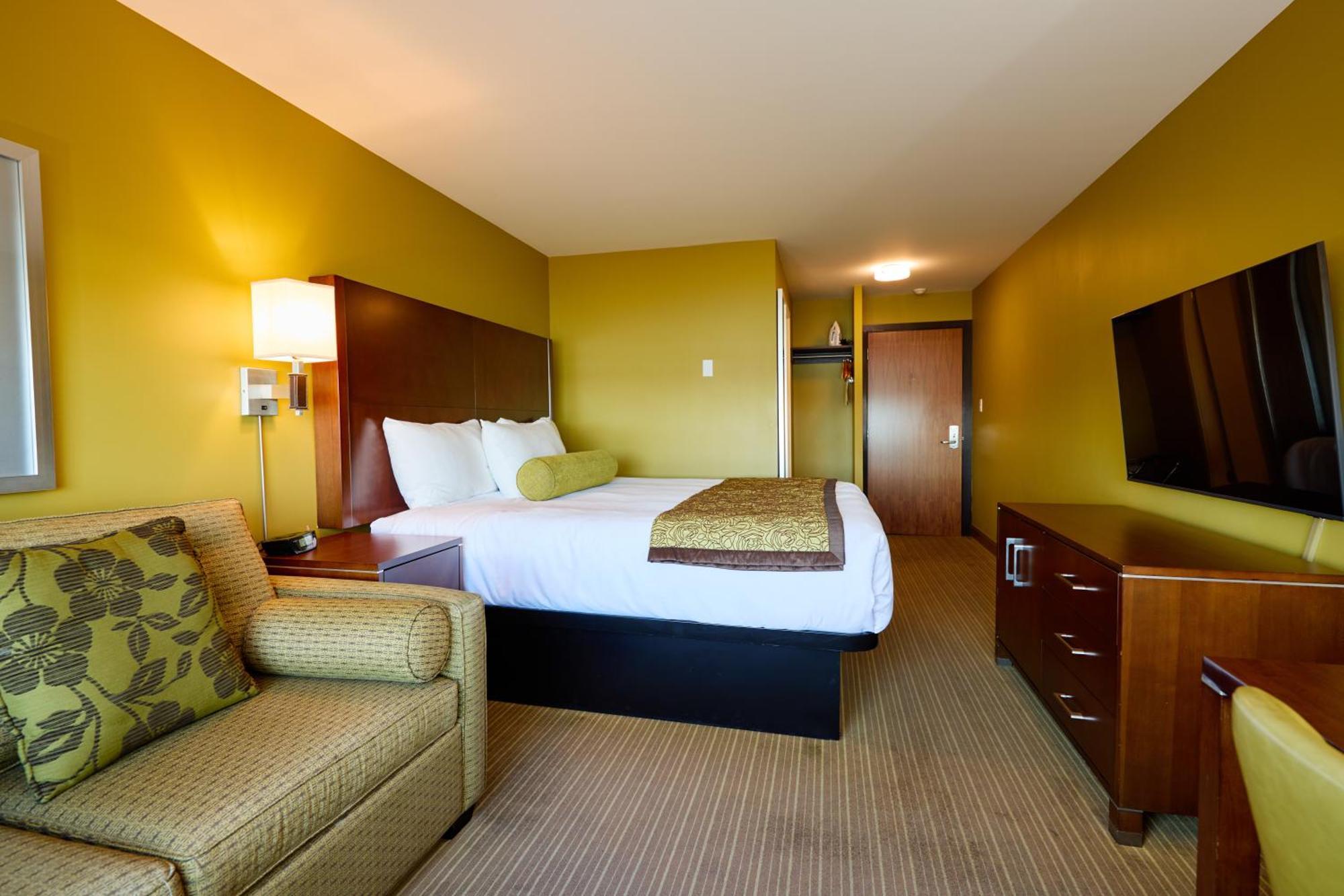 Deluxe King Room with Ocean View