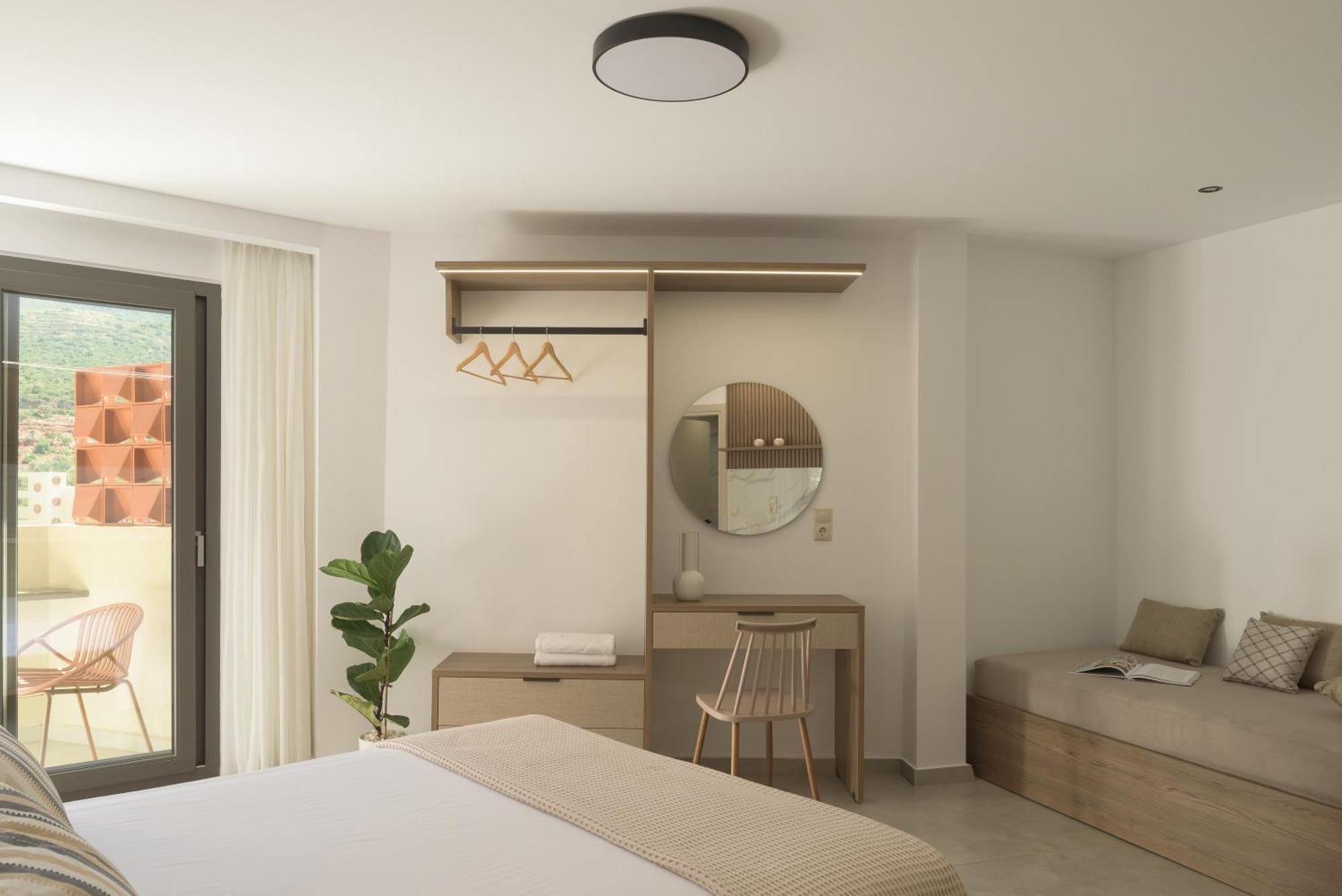 Superior Studio mit Poolblick