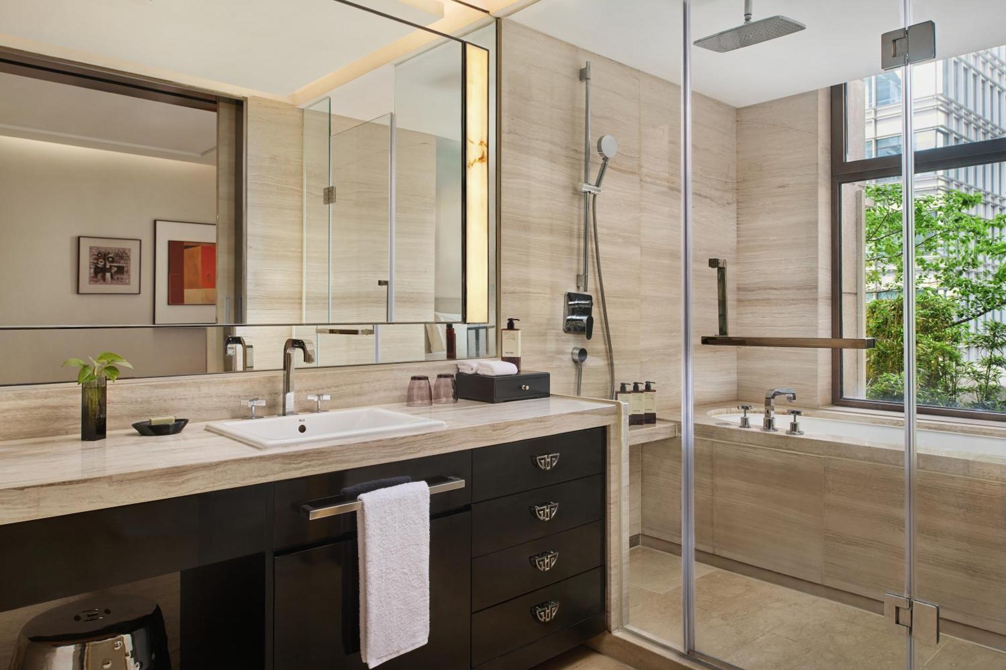 One-Bedroom Twin Suite Dining Area Kitchenette