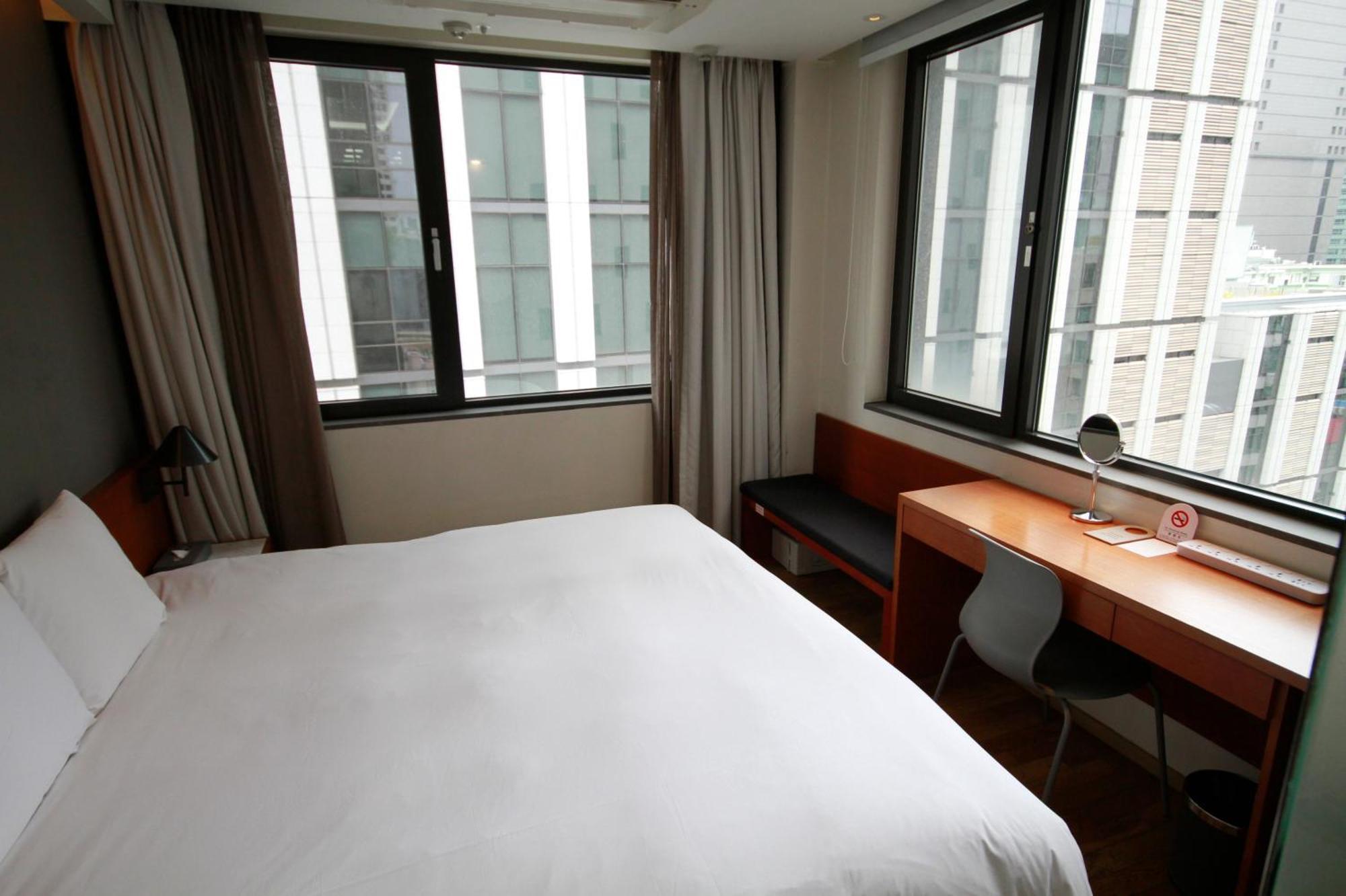 Deluxe Hollywood Double Room - High Floor