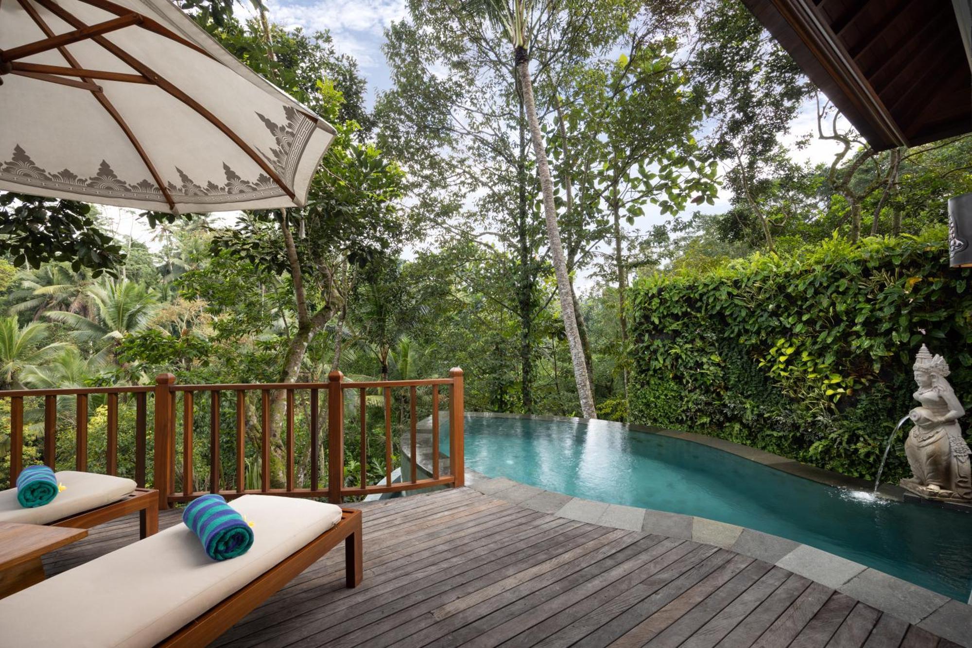 Royal Jacuzzi Pool Villa