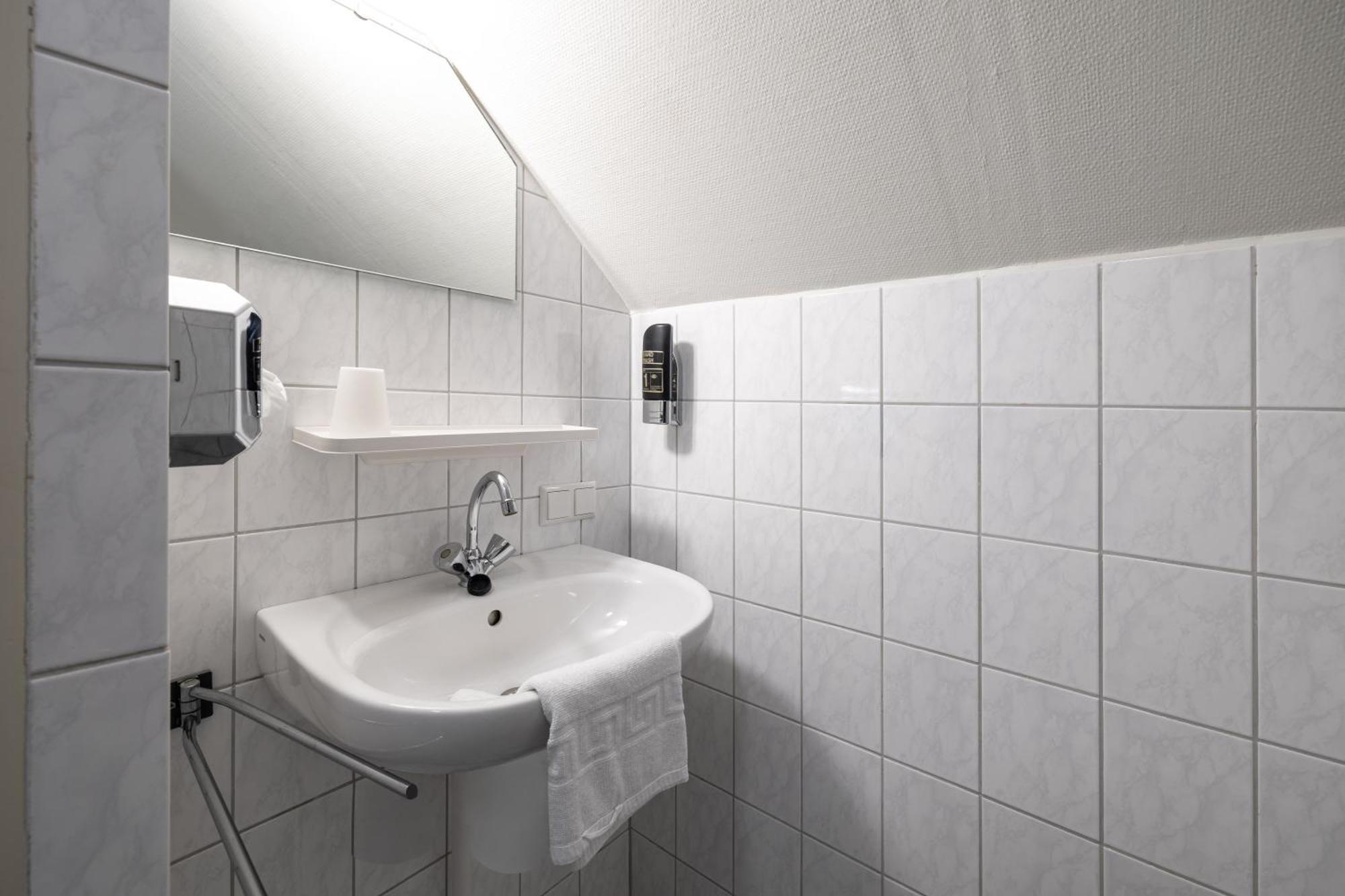 Single Room,1773222927:JPEG