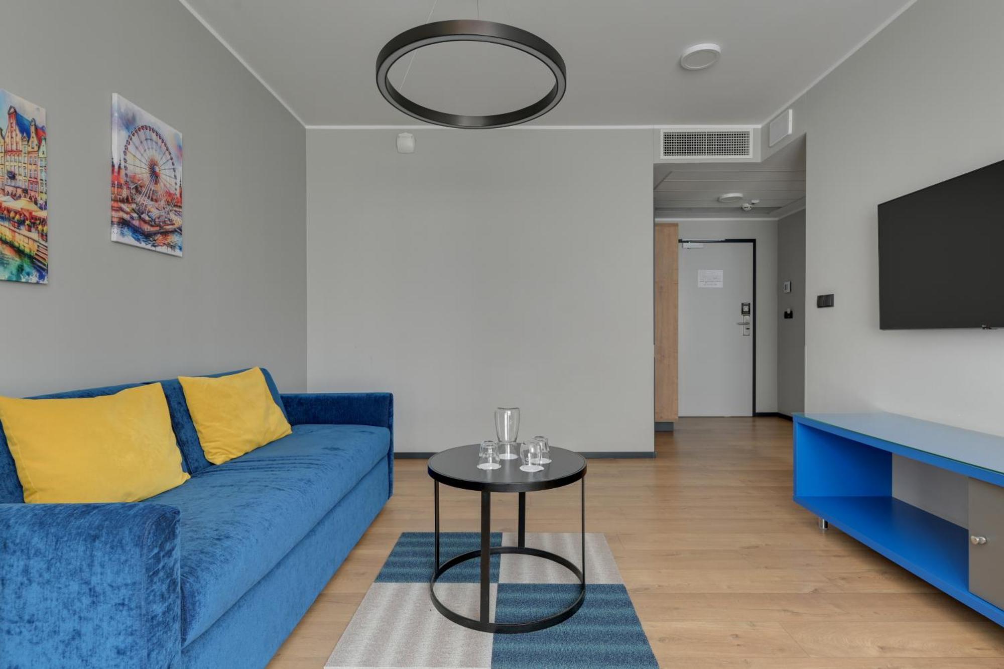 Deluxe Family Studio