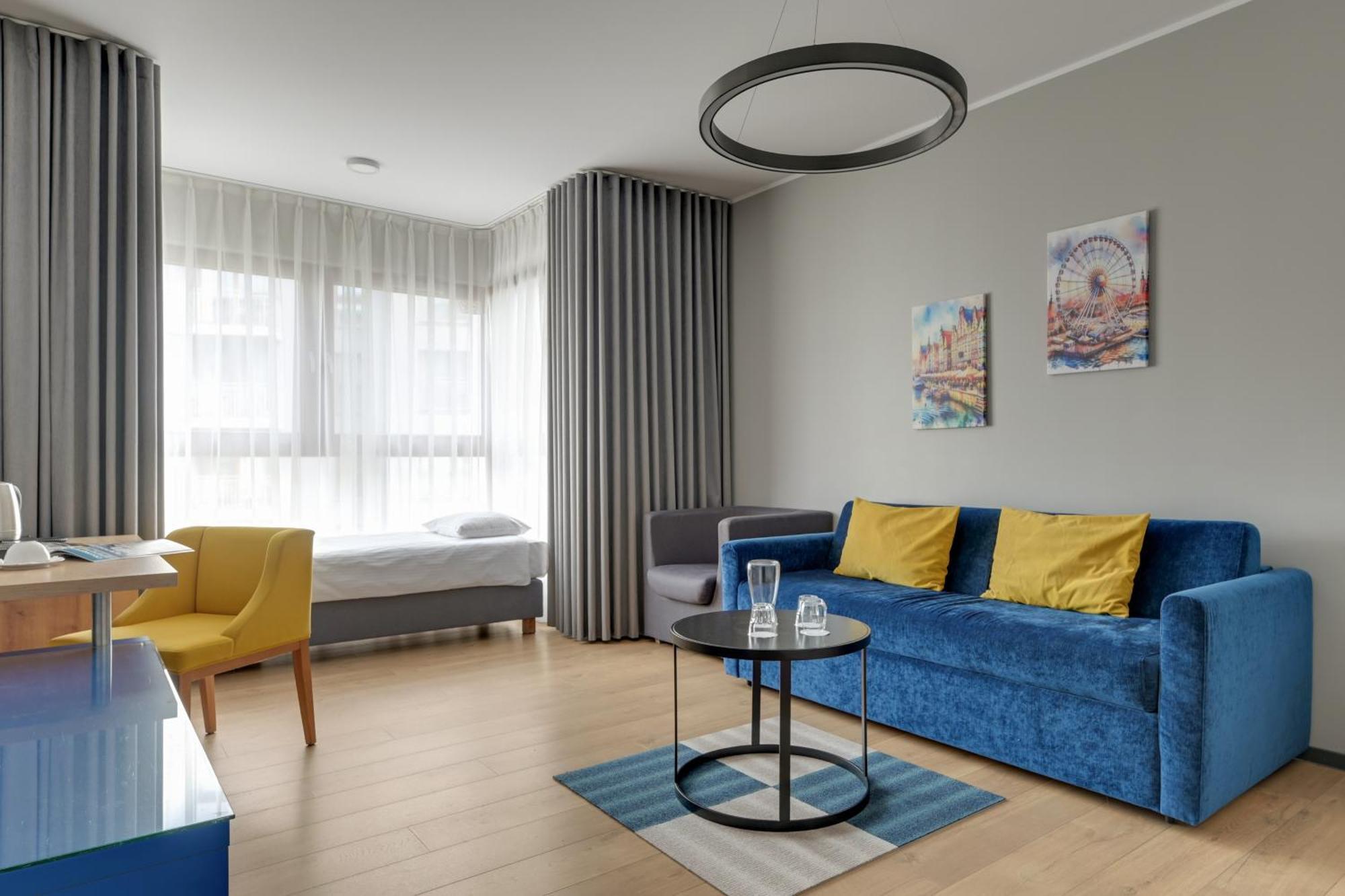 Deluxe Family Studio