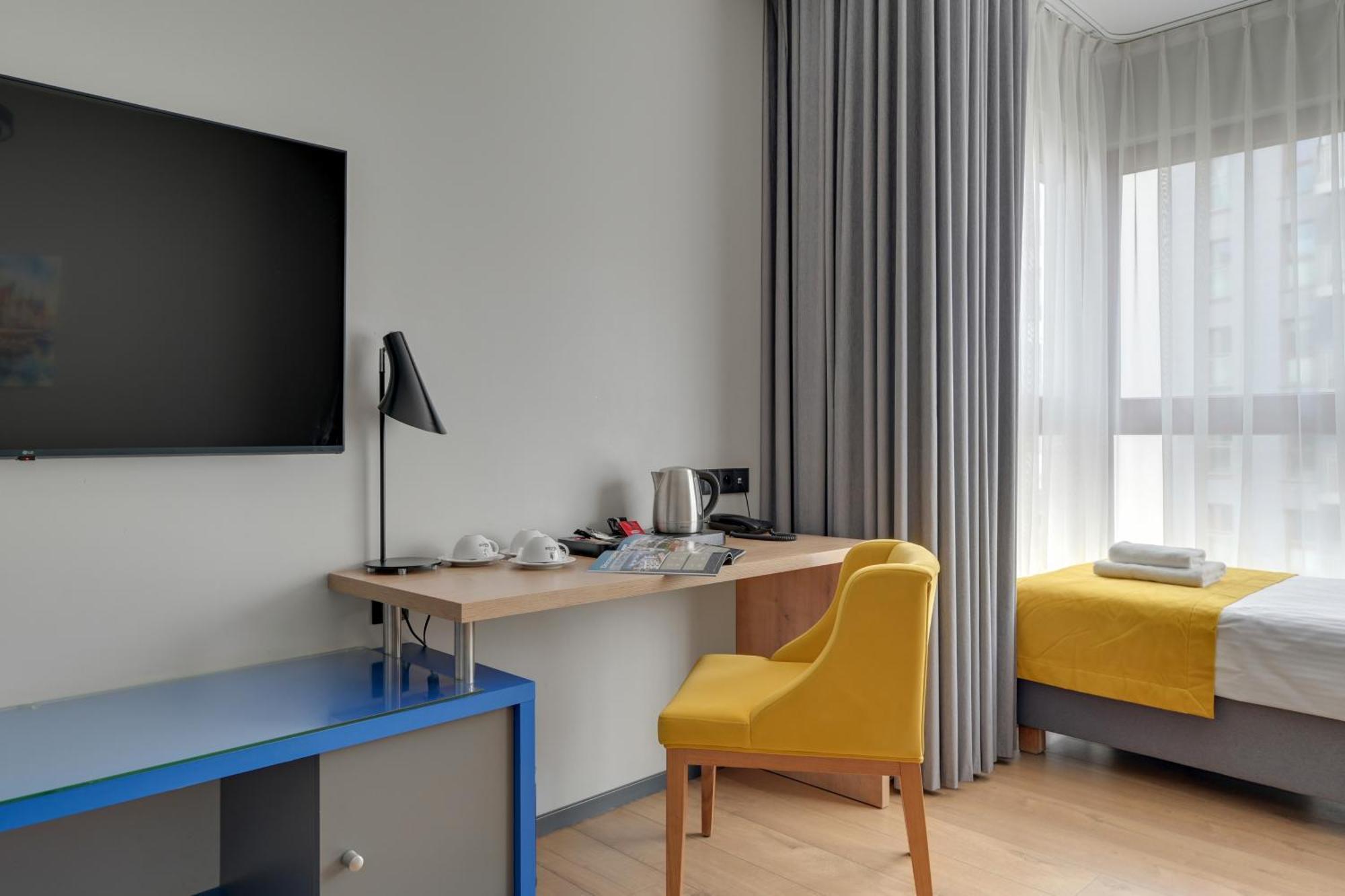 Deluxe Family Studio