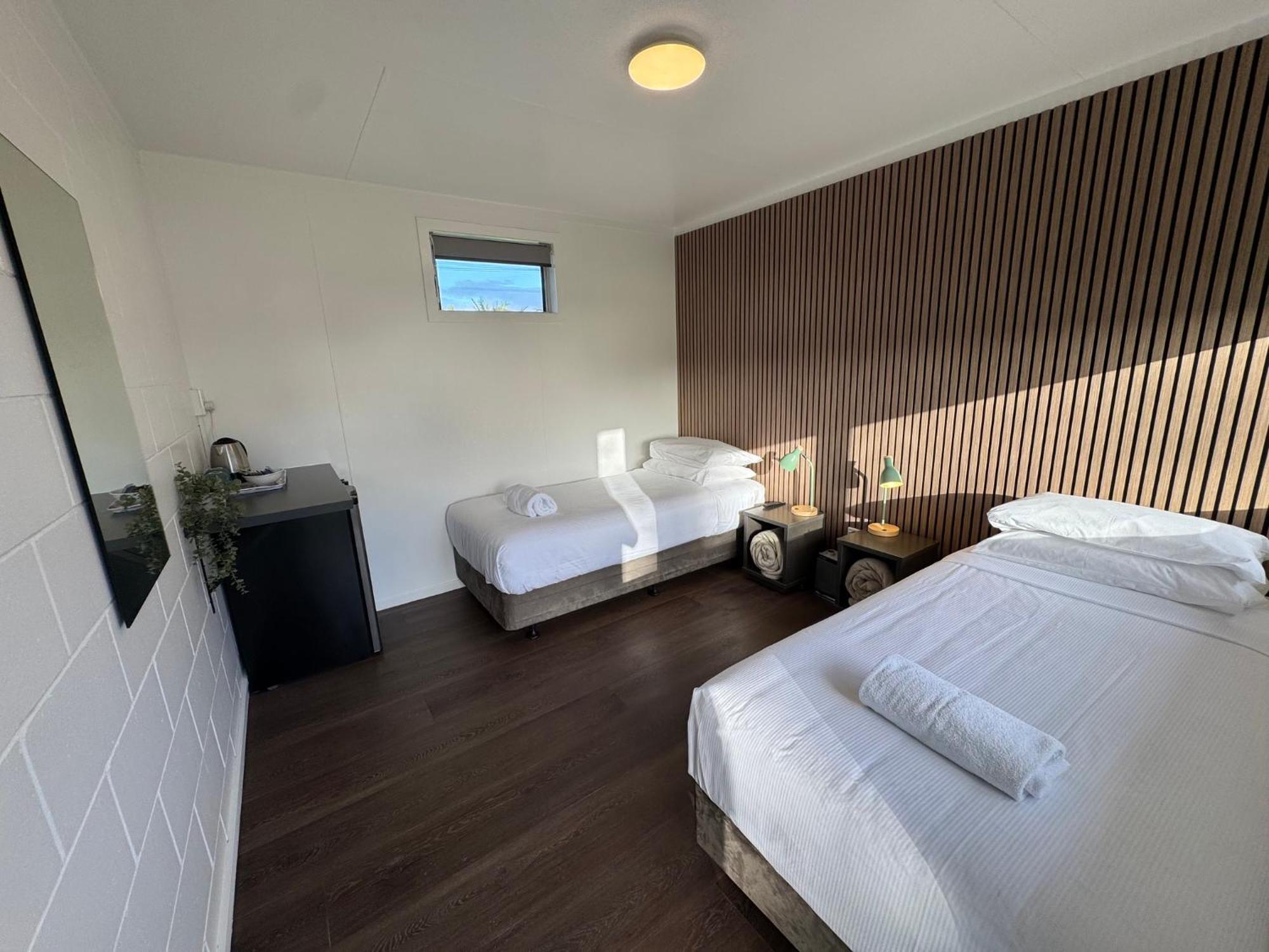 Standard Twin Room with Shared Bathroom