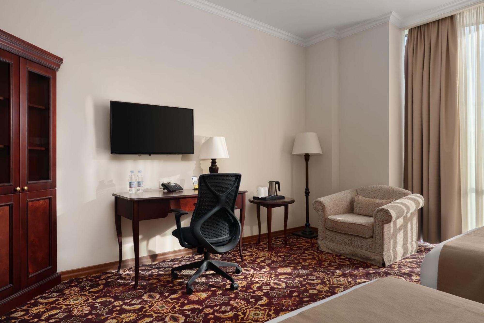 Standard Suite