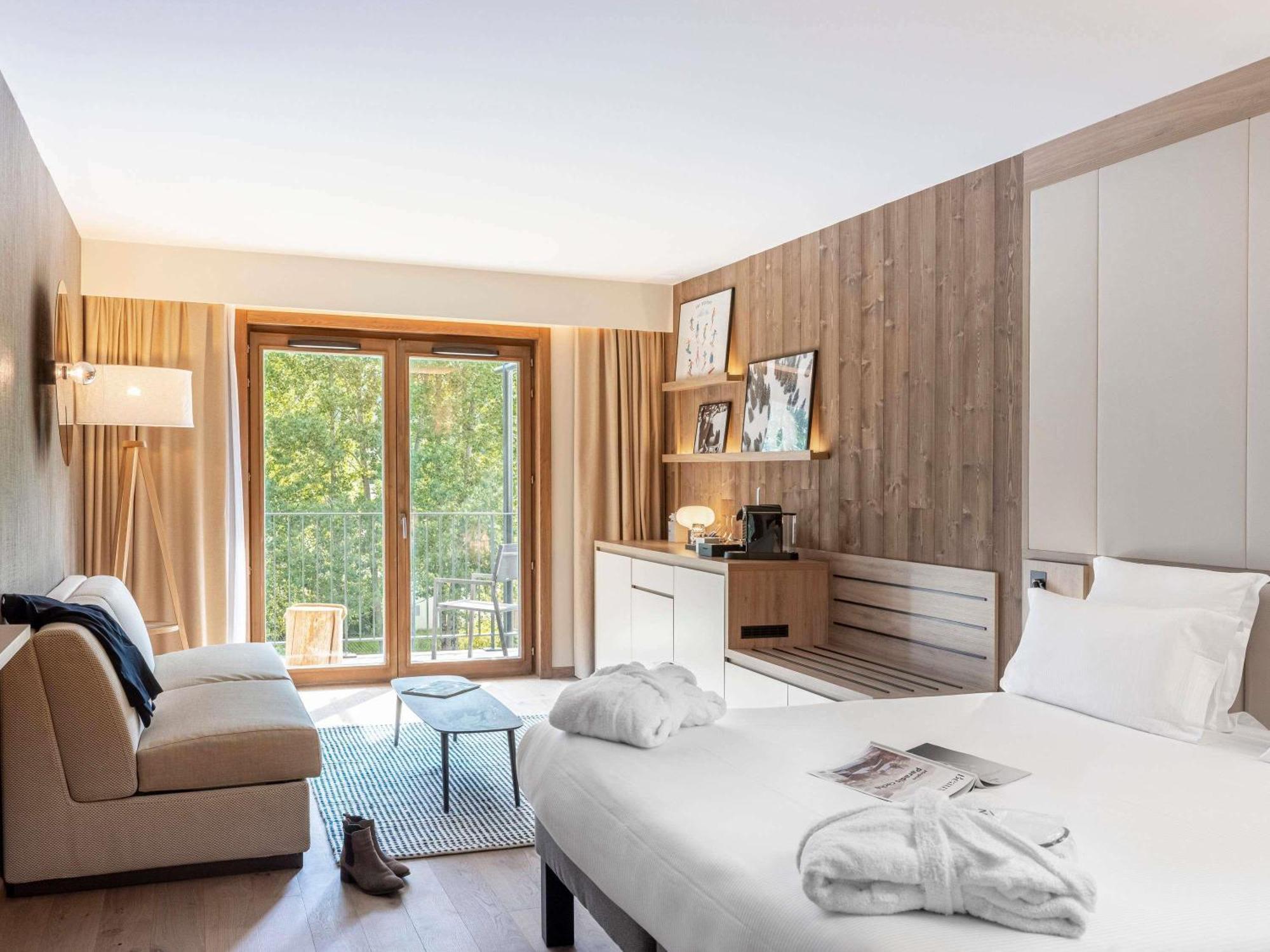 Junior Suite with Balcony
