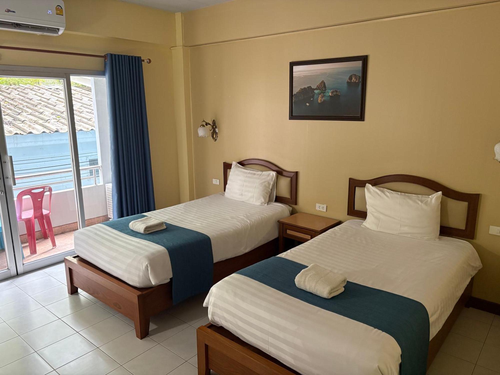 Deluxe Twin Balcony