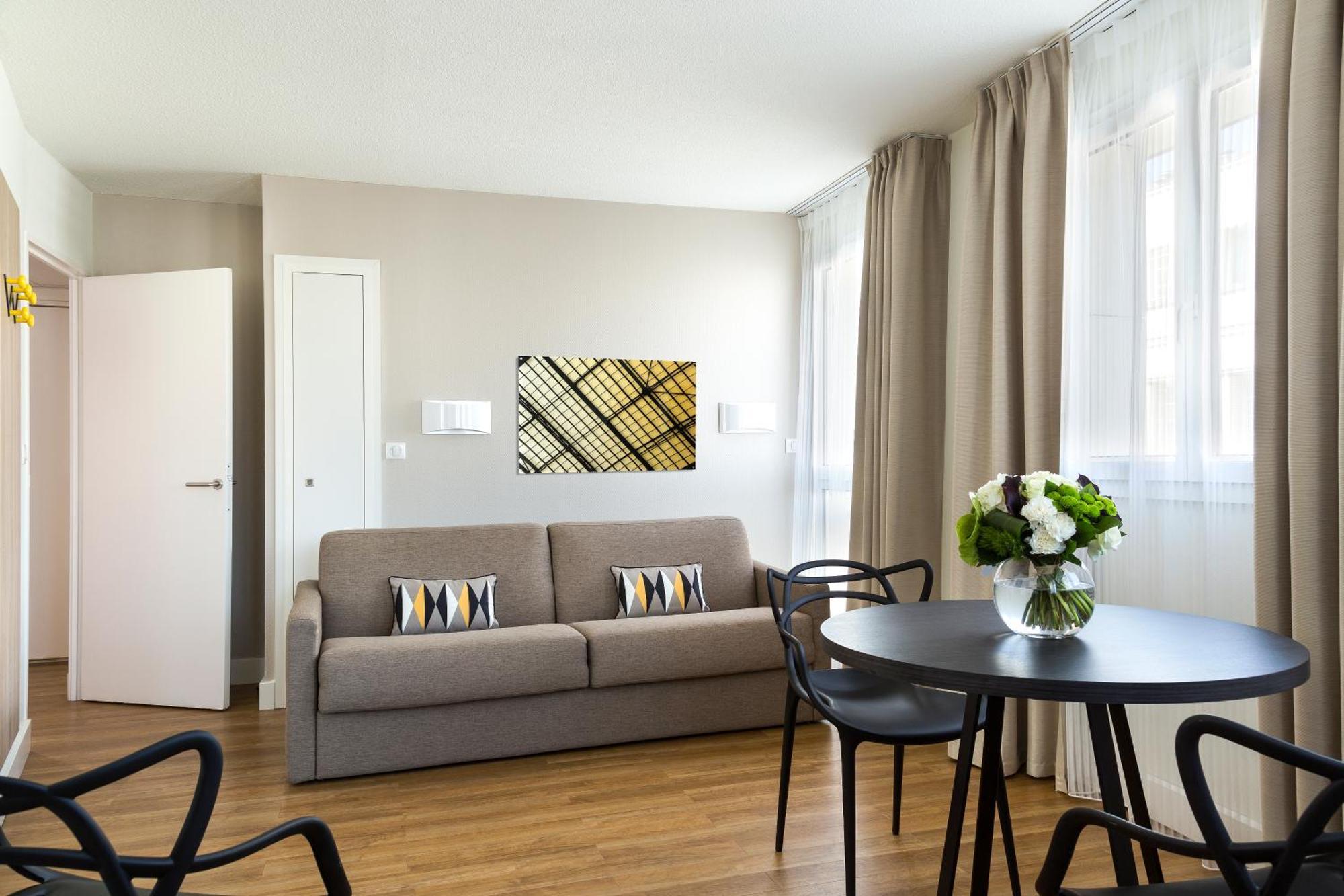 One-Bedroom Apartment