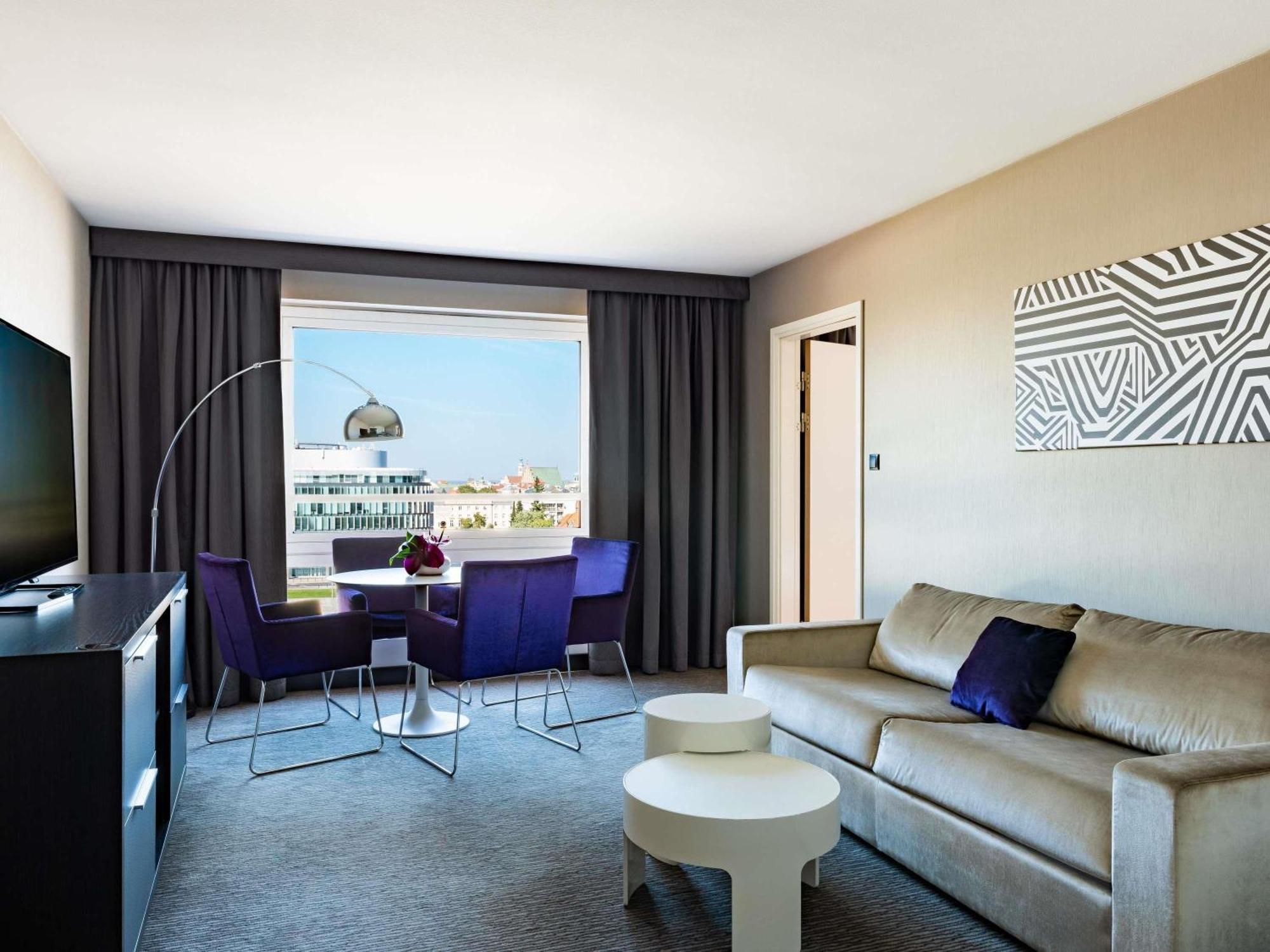 Prestige Suite with Pilsudski Square View