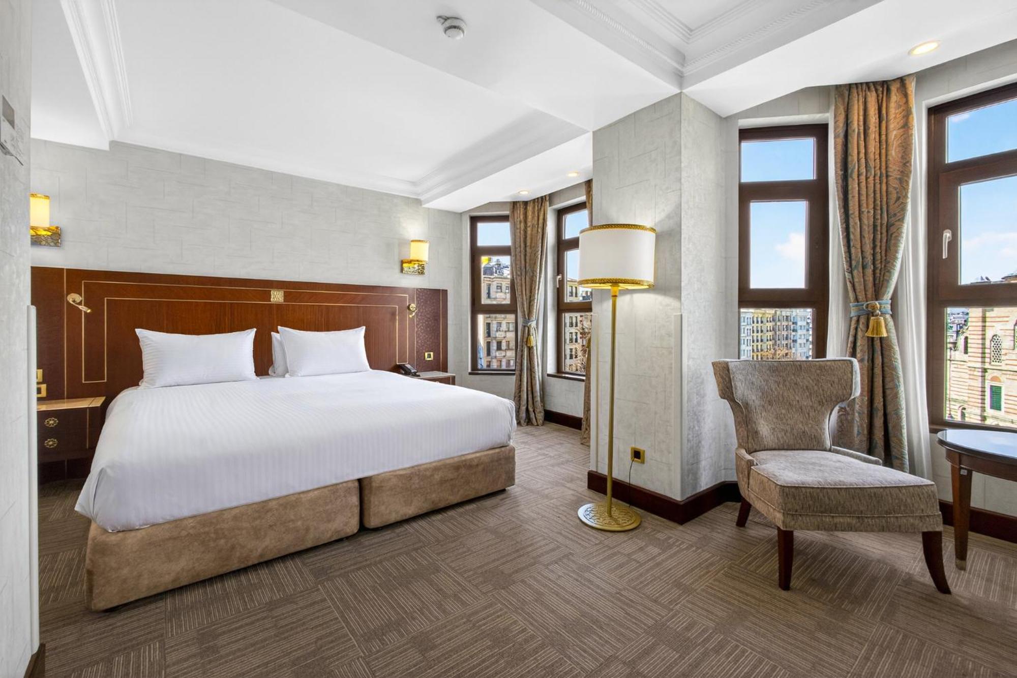 Club Twin Room Club Lounge Access