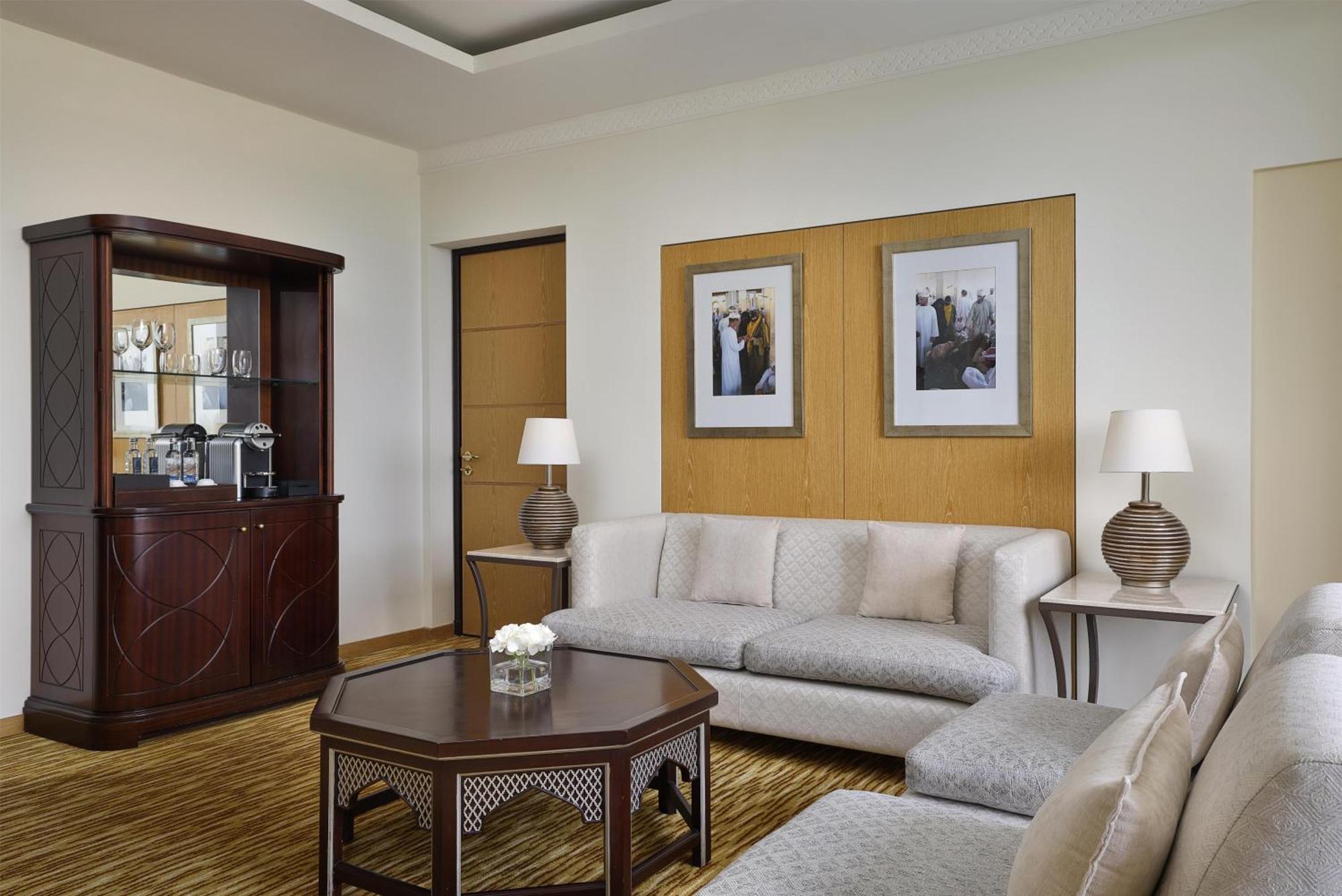 One-Bedroom Twin Suite Sea View