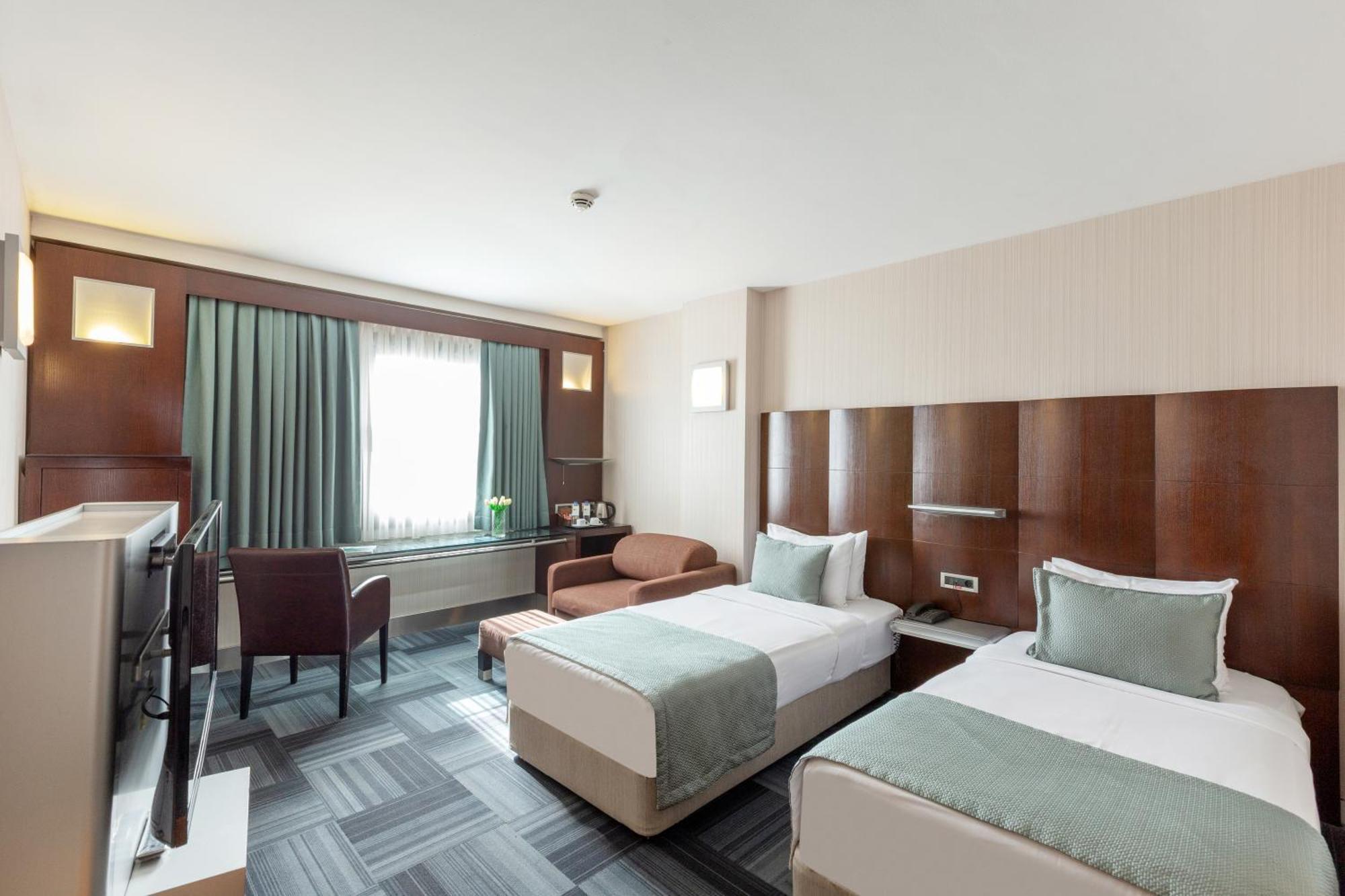 Deluxe Double or Twin Room
